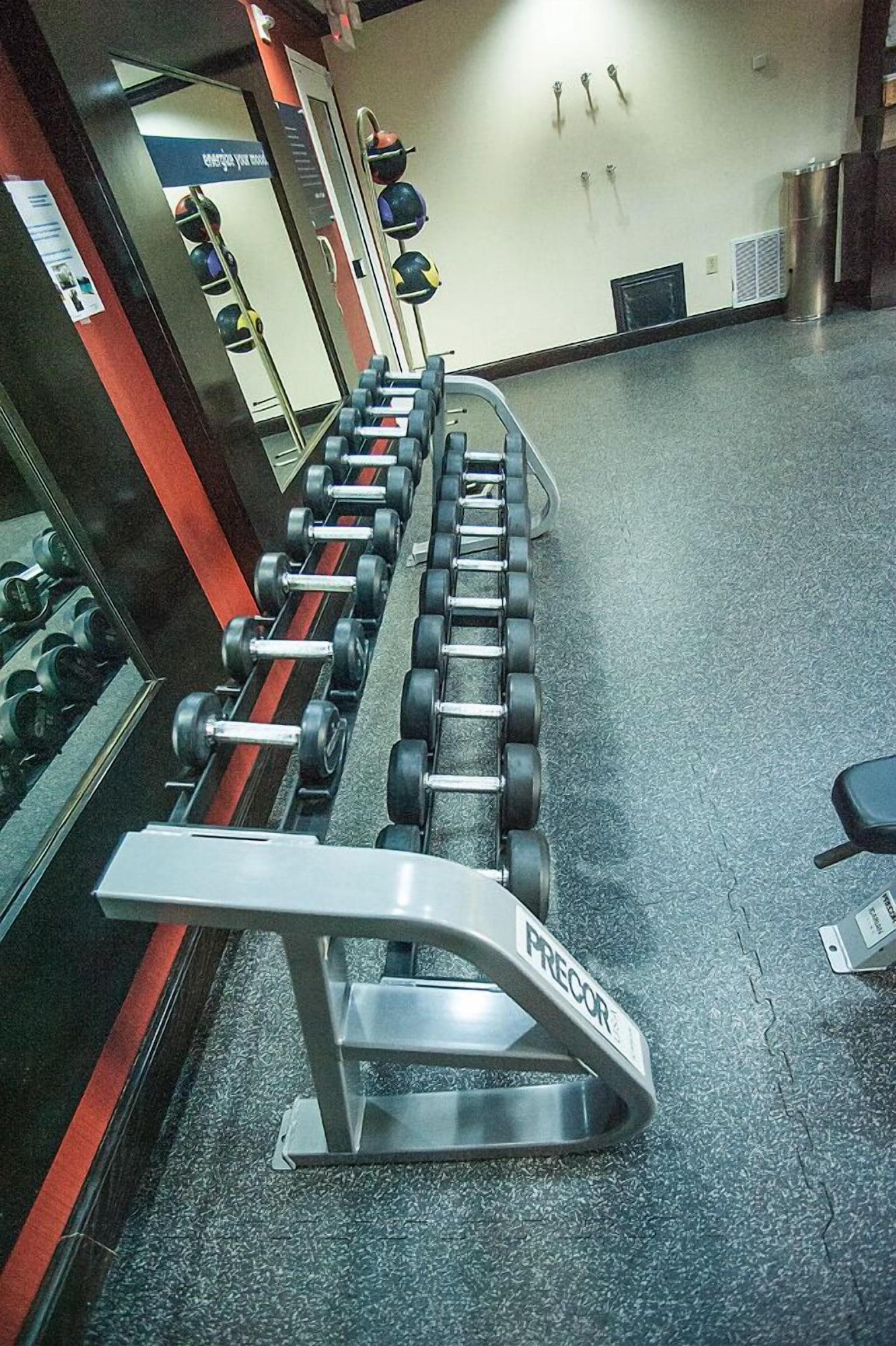 Gimnasio Hampton Inn & Suites Palestine