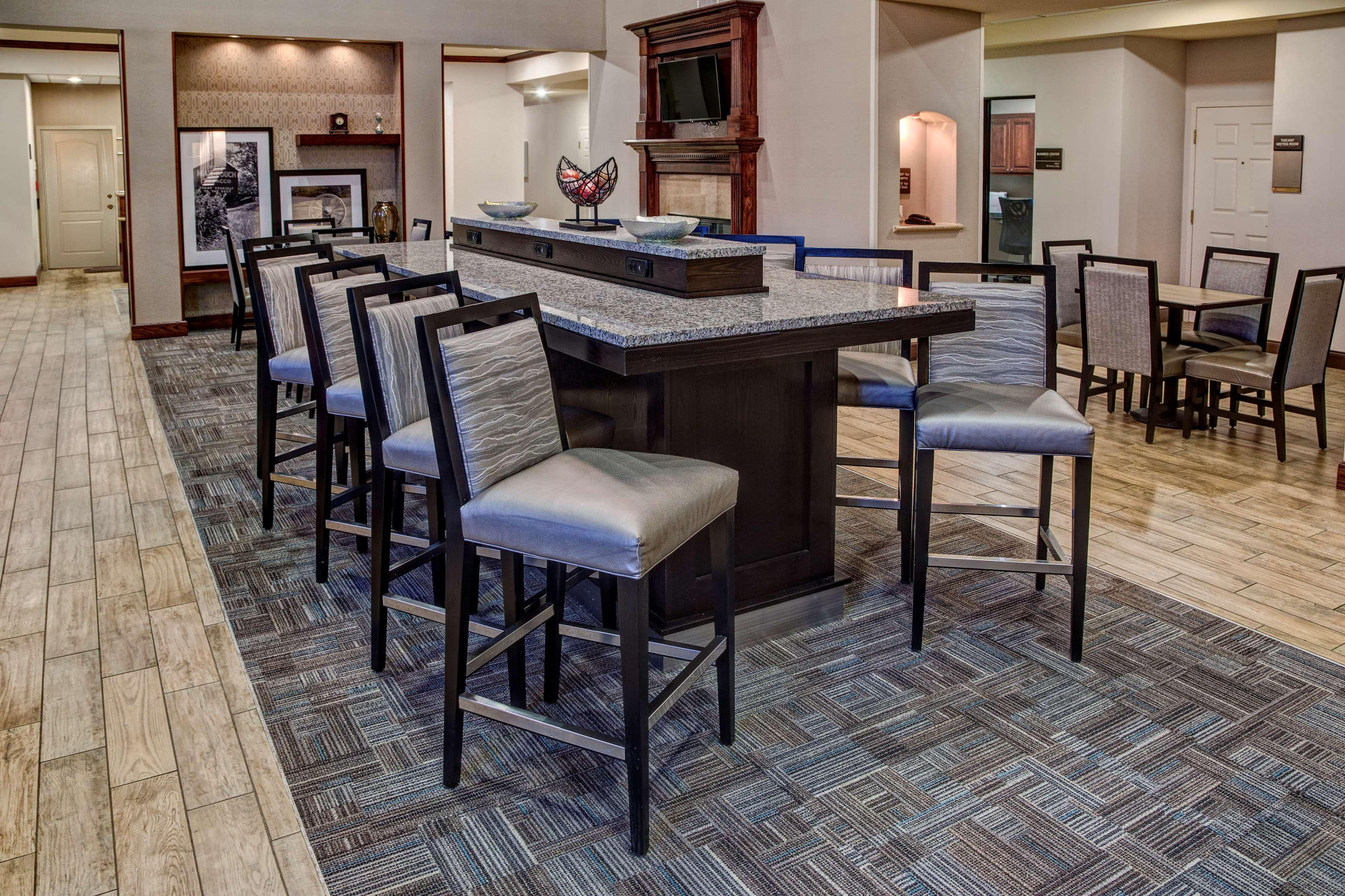 Vista Lobby Hampton Inn & Suites Tulsa South-Bixby