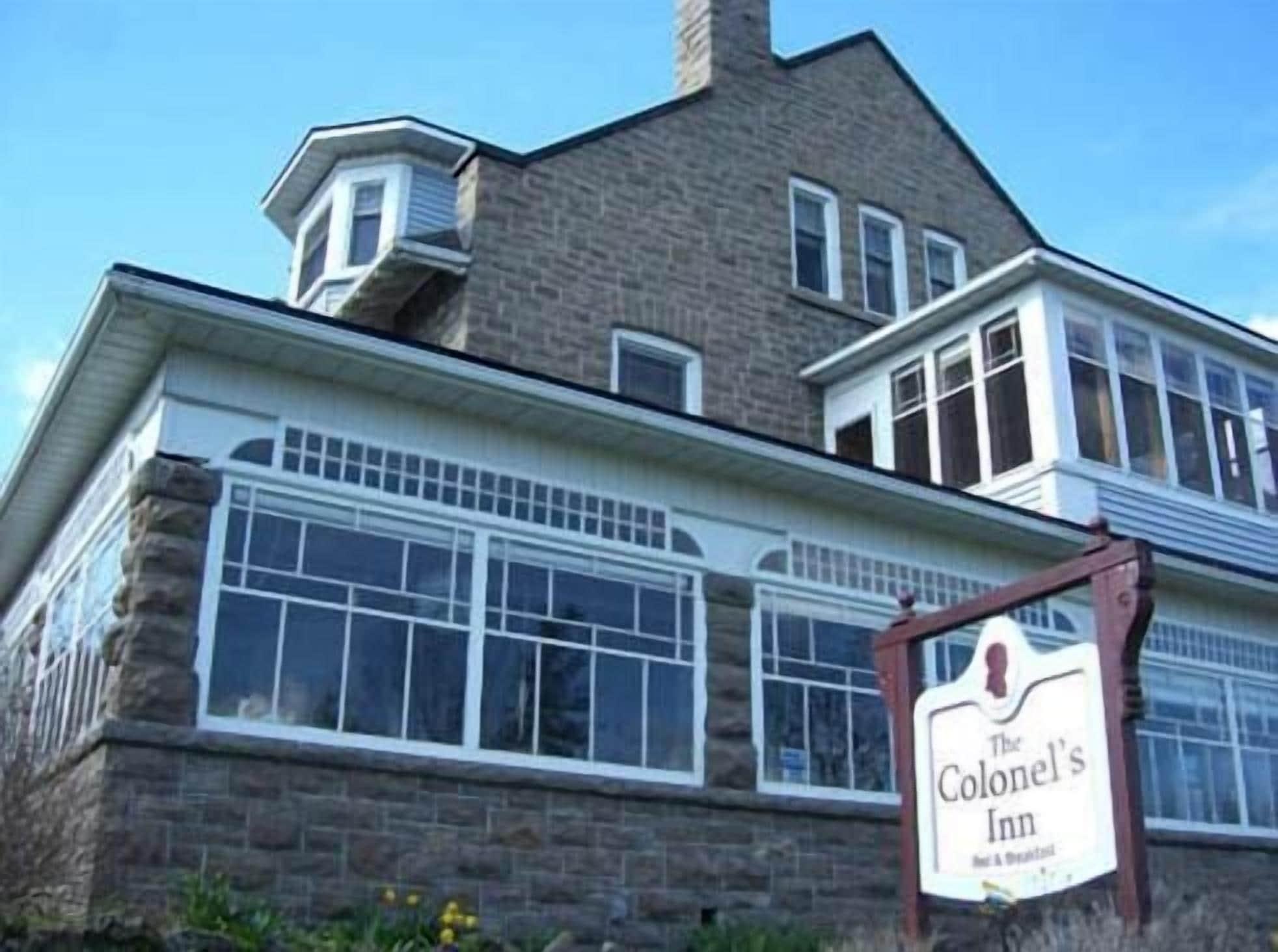 Vista Exterior The Colonel's Inn