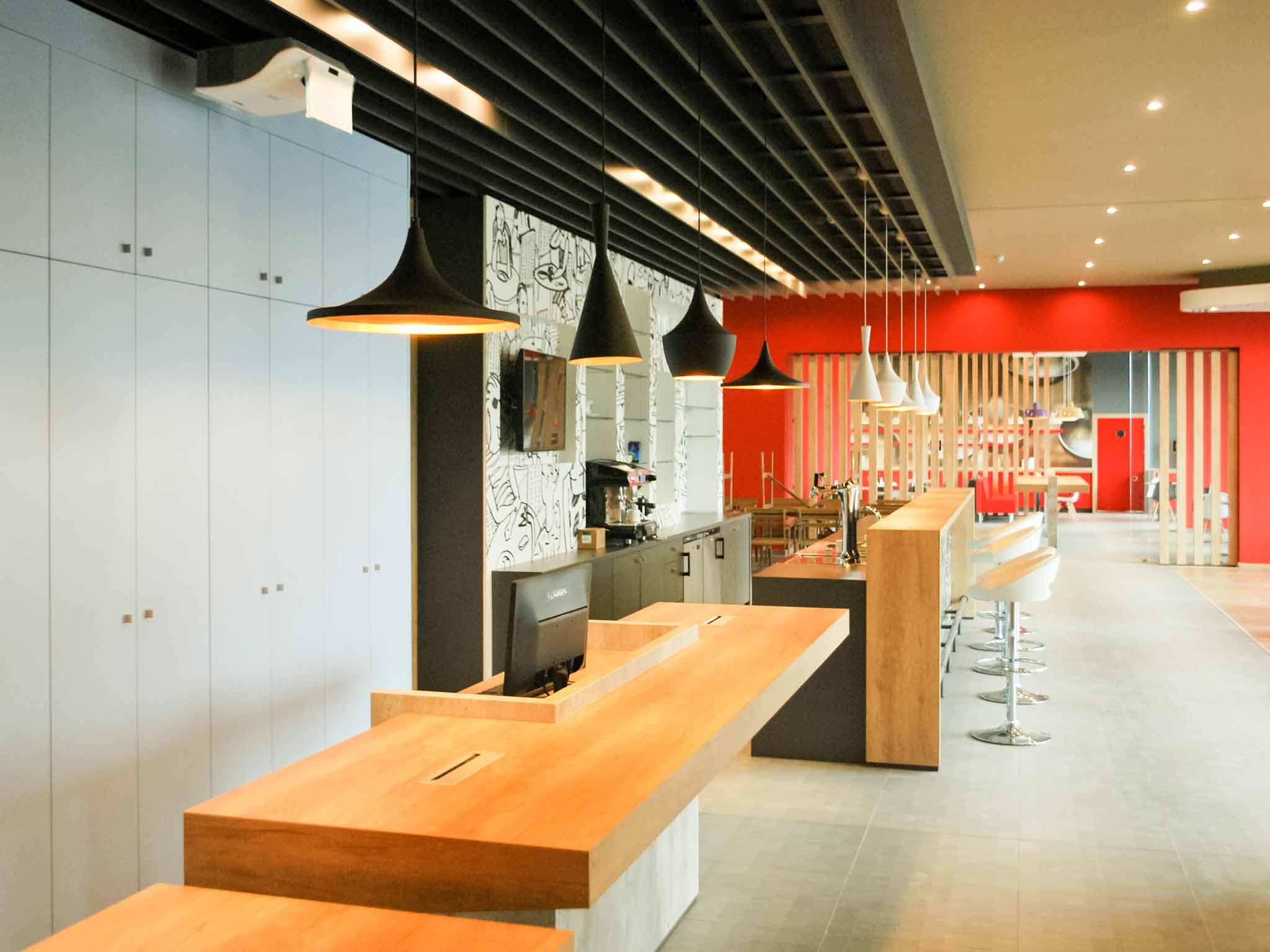 Vista Lobby Ibis Sofia Airport