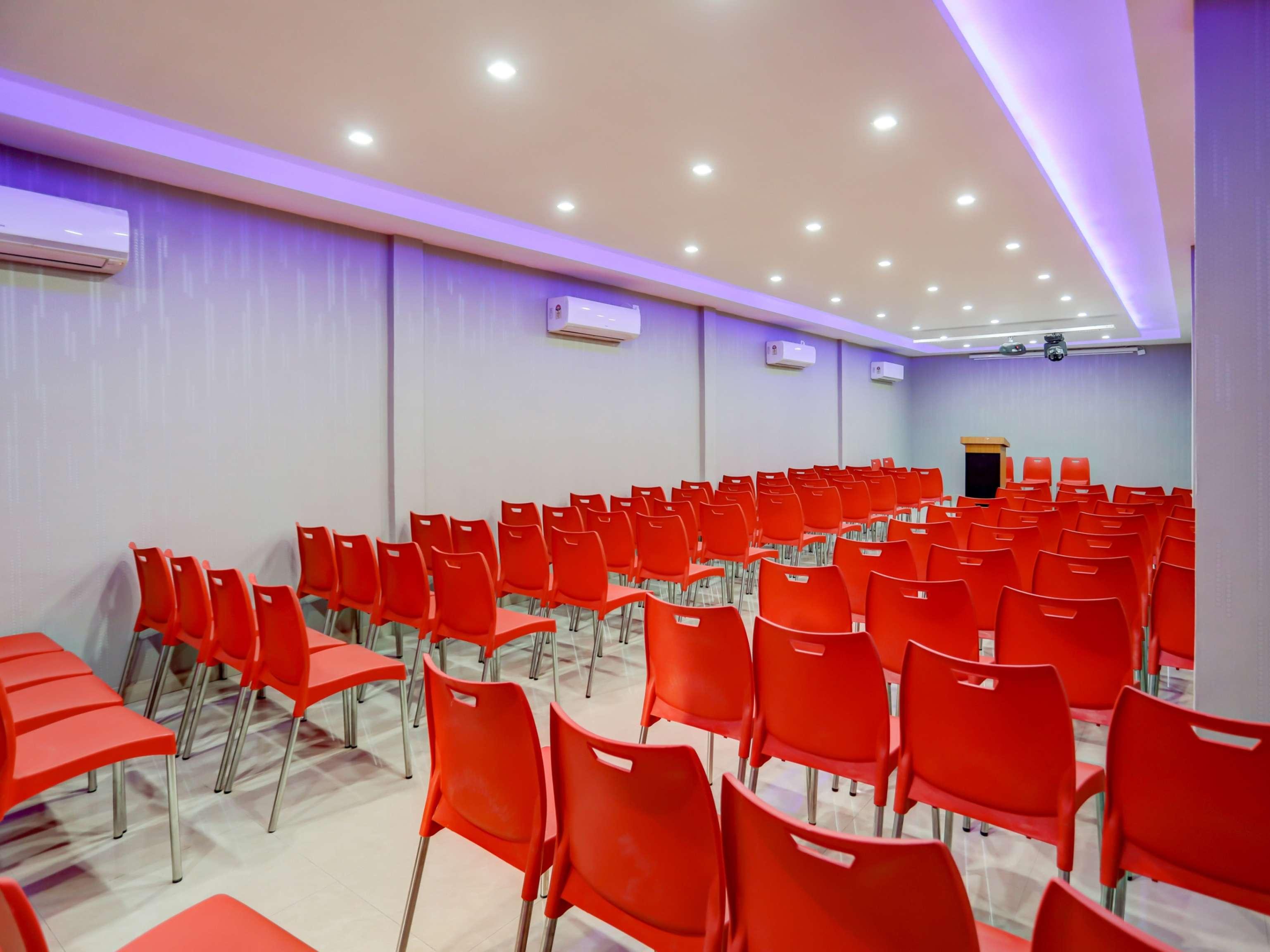 Instalaciones Recreativas Capital O 79858 Hotel Jp Tower