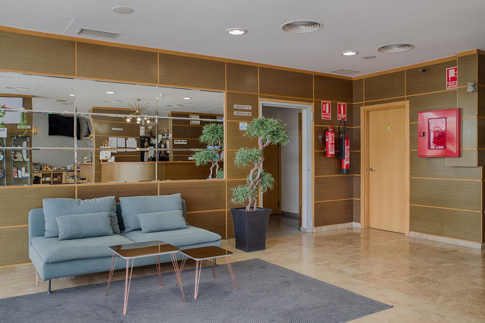 Vista Lobby Hotel Plaza Alaquas