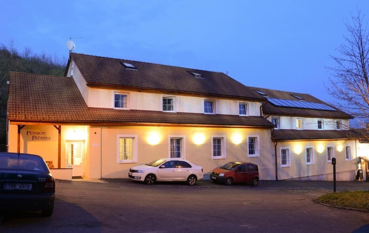 Vista Exterior Pension Patanka