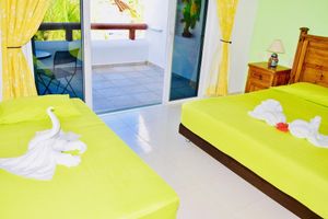 Alquiler Vacacional - Deluxe Budget Balcony Room With Swimming Pool Air Conditioning and Parking