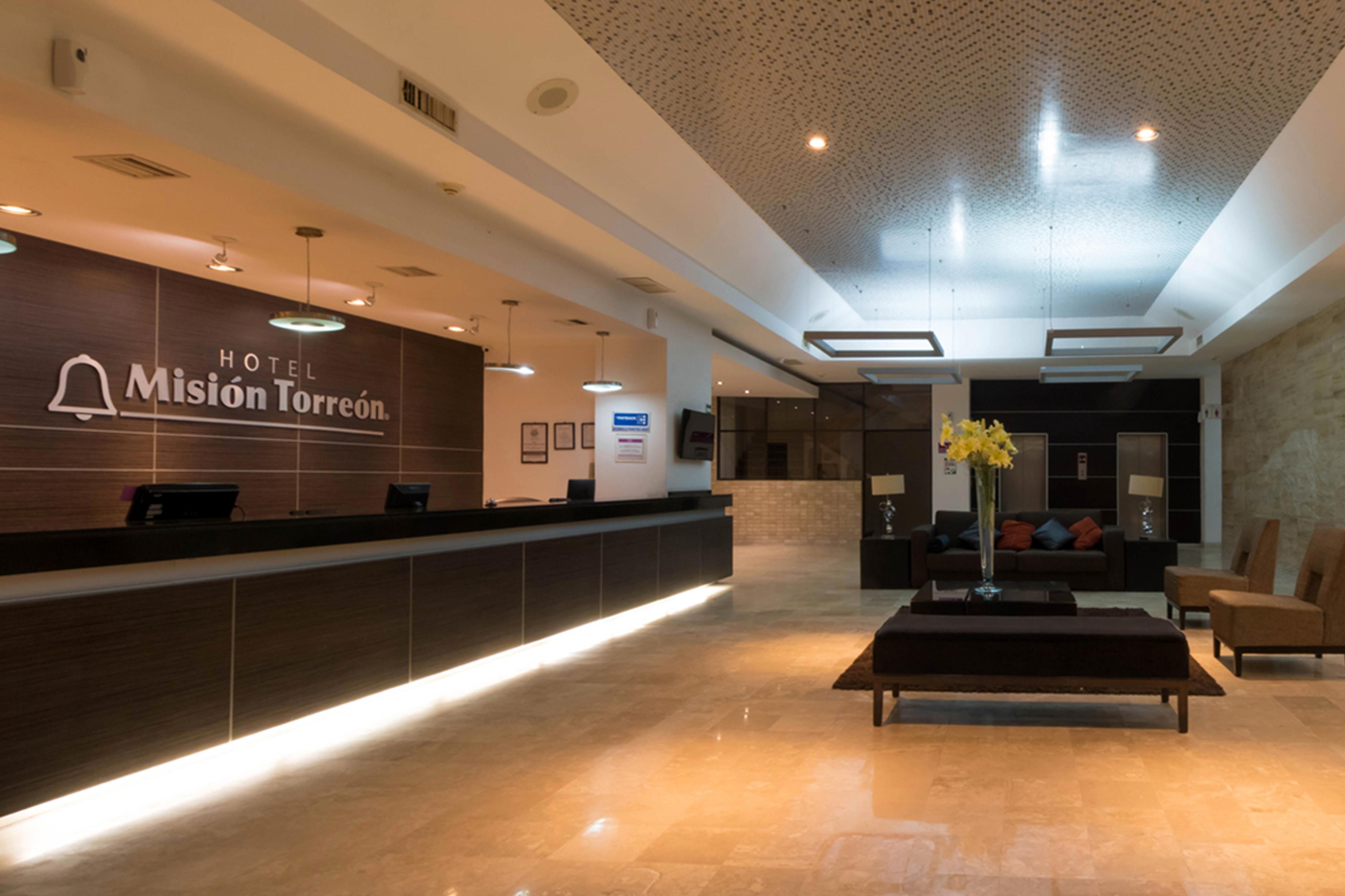 Vista Lobby Mision Torreon