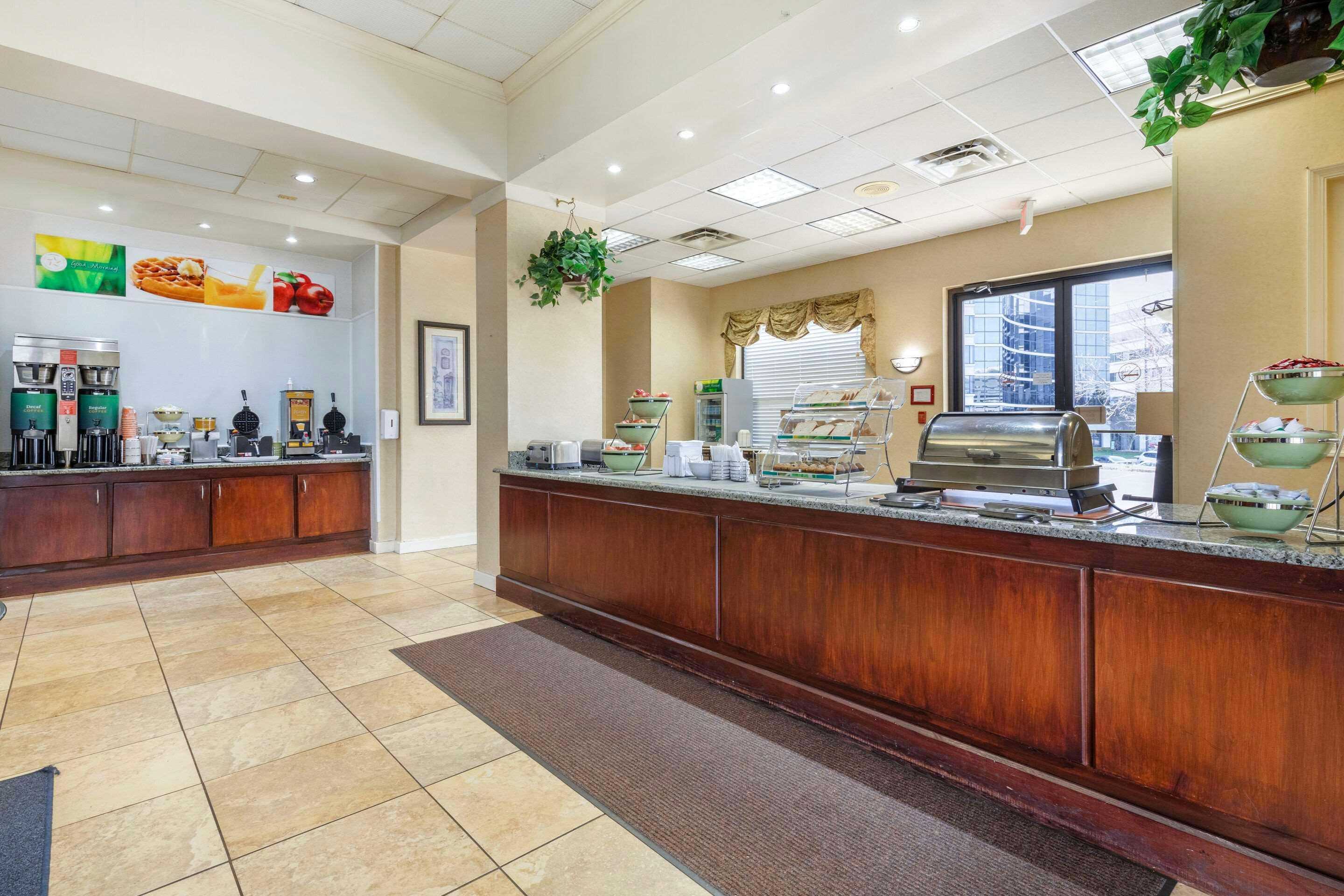 Restaurant Quality Inn Tysons Corner