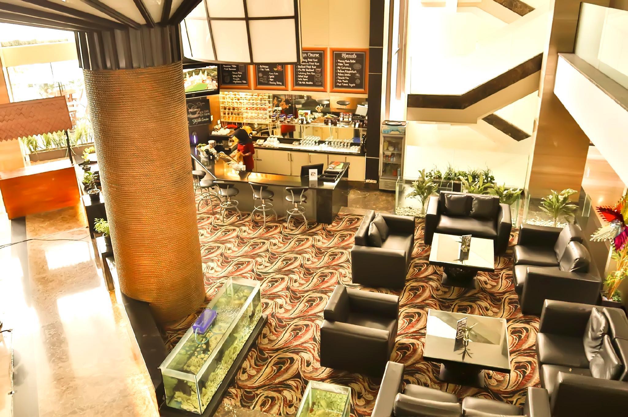 Vista Lobby Grand Dafam Bela Ternate