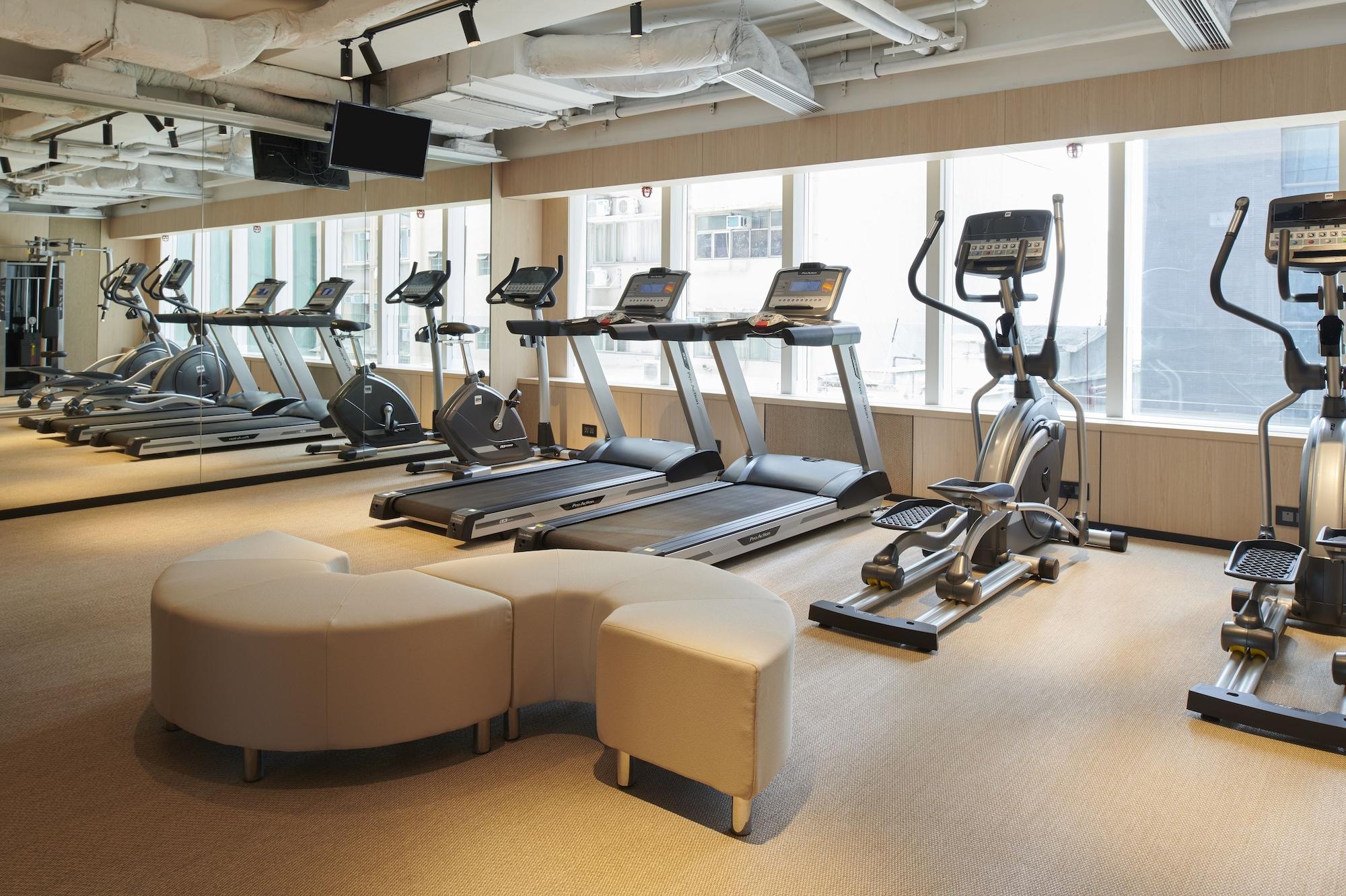 Gimnasio CM Plus Hotels and Serviced Apartments