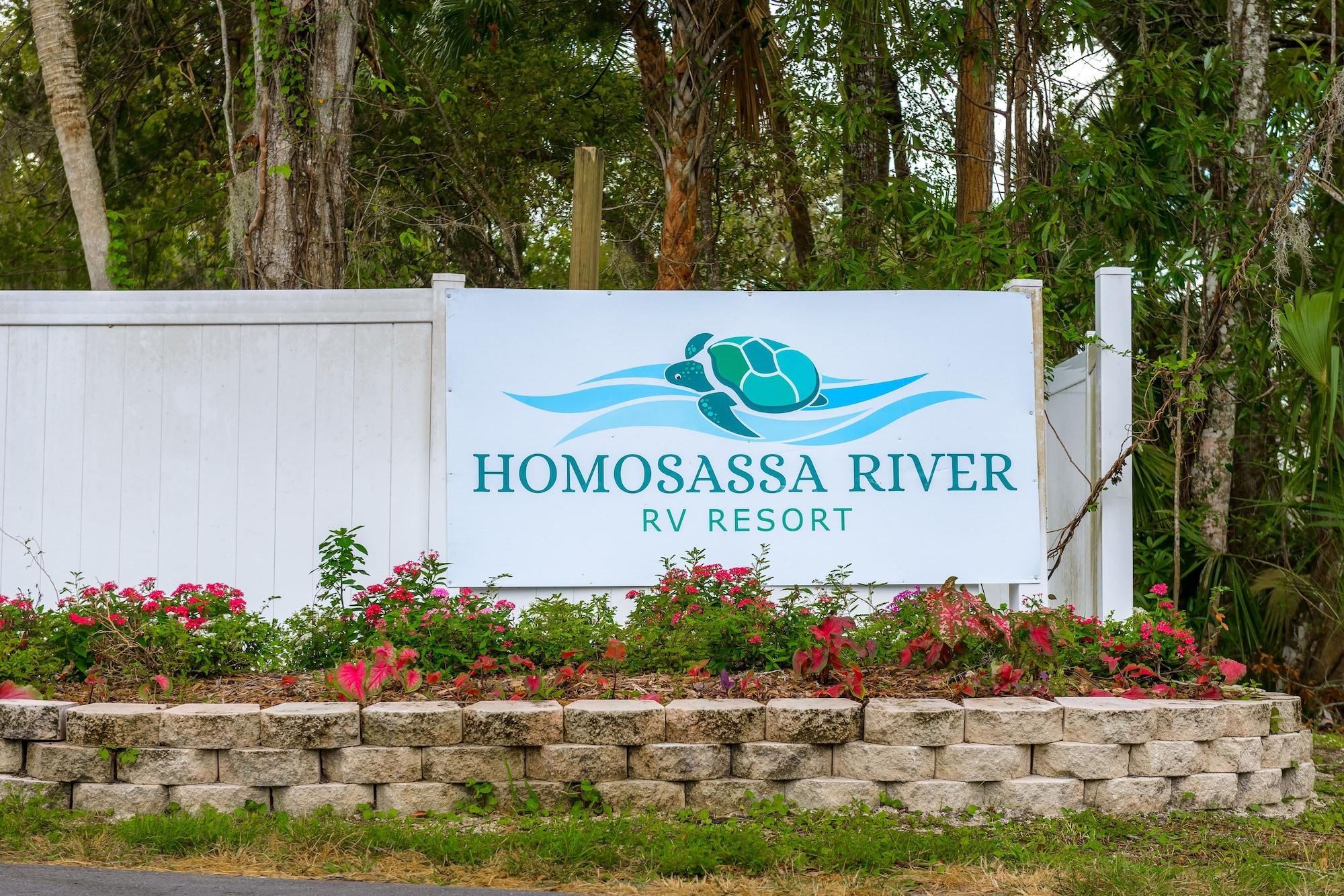 Vista Exterior Homosassa River RV Resort