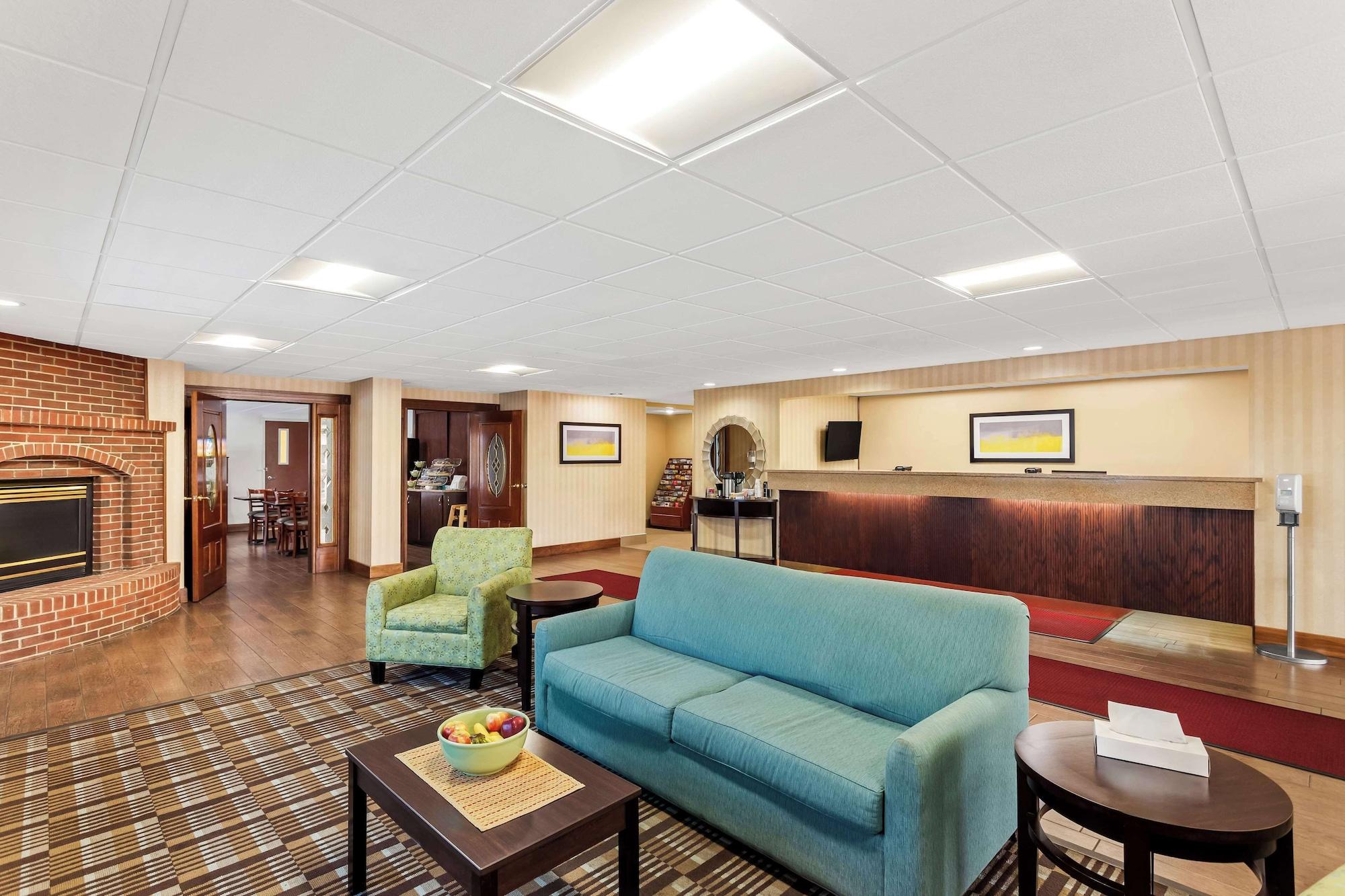 Vista Lobby SureStay by Best Western Grayson