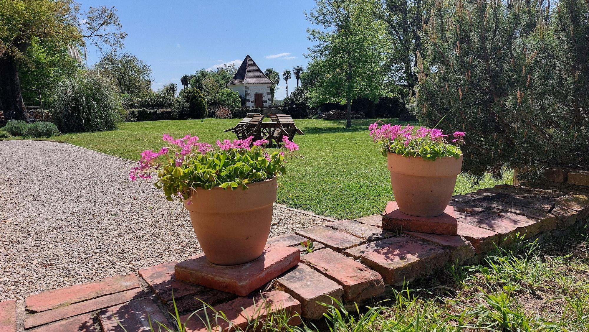 Vista Exterior Le Poutic