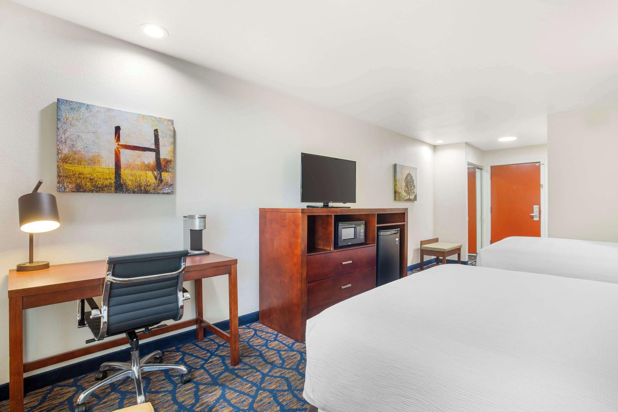 Habitación Best Western Plus Villa Del Lago Inn Patterson