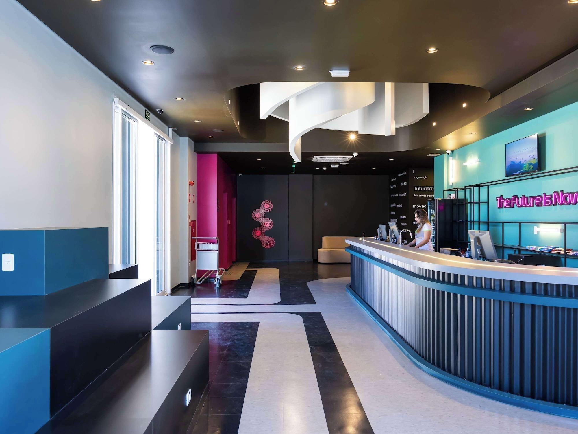 Bar/Salón Ibis Styles Barretos