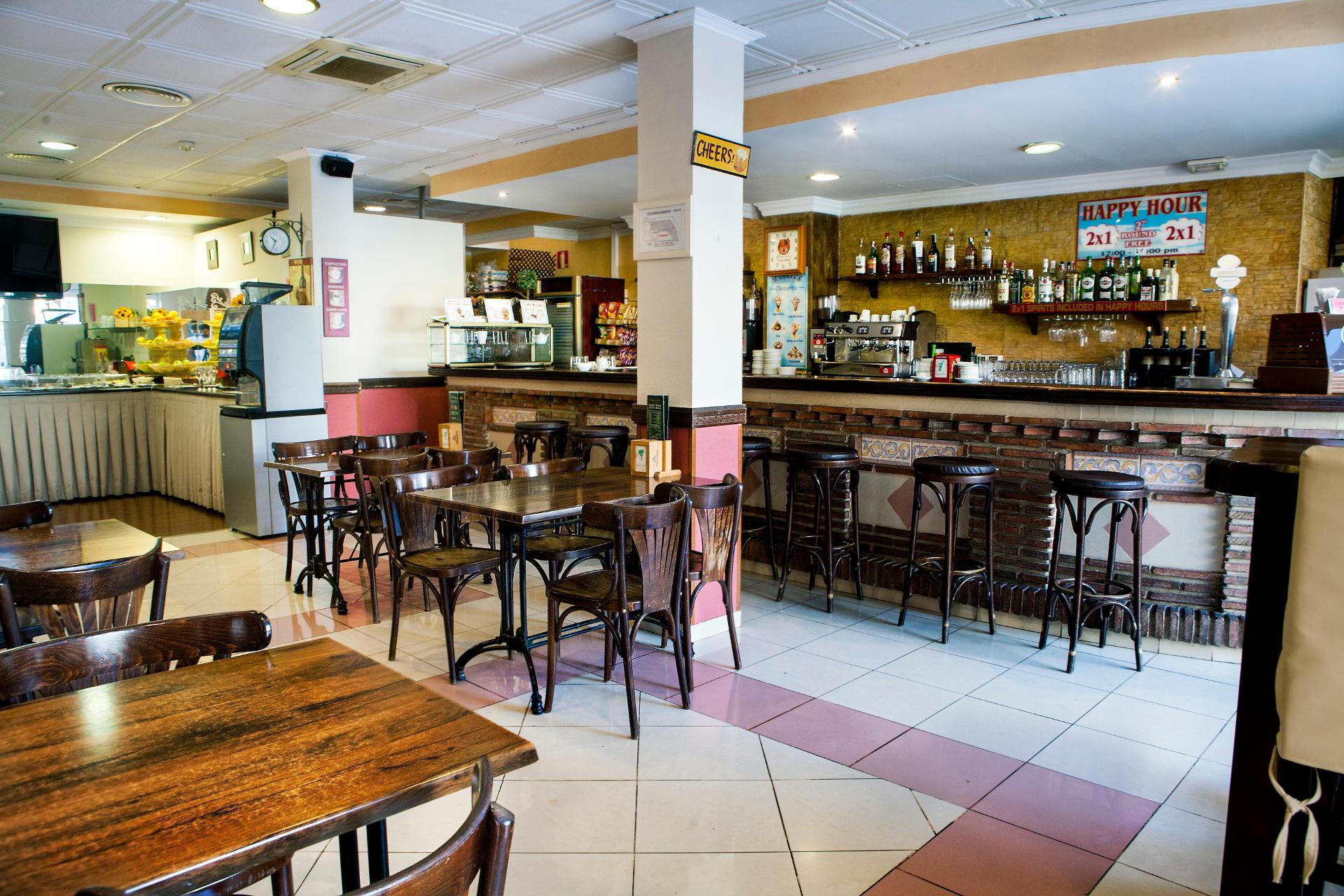 Bar/Salón Hotel Los Arcos