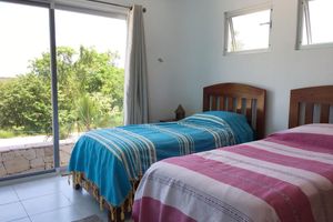 Alquiler Vacacional - Luxurious 4 bedroom house with views: short ride to beach