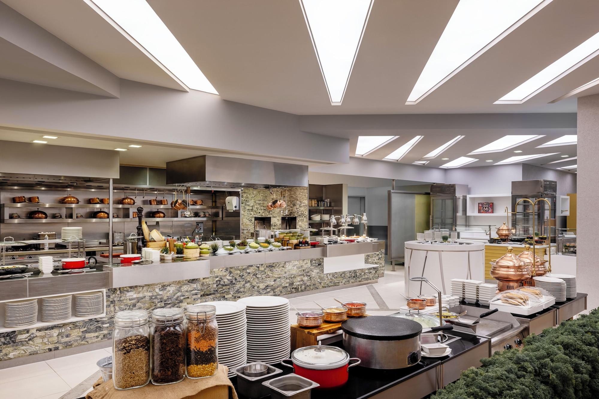 Restaurant Marriott Executive Apartments Downtown Abu Dhabi