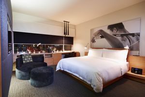 Alojamiento - Le Germain Hotel Maple Leaf Square