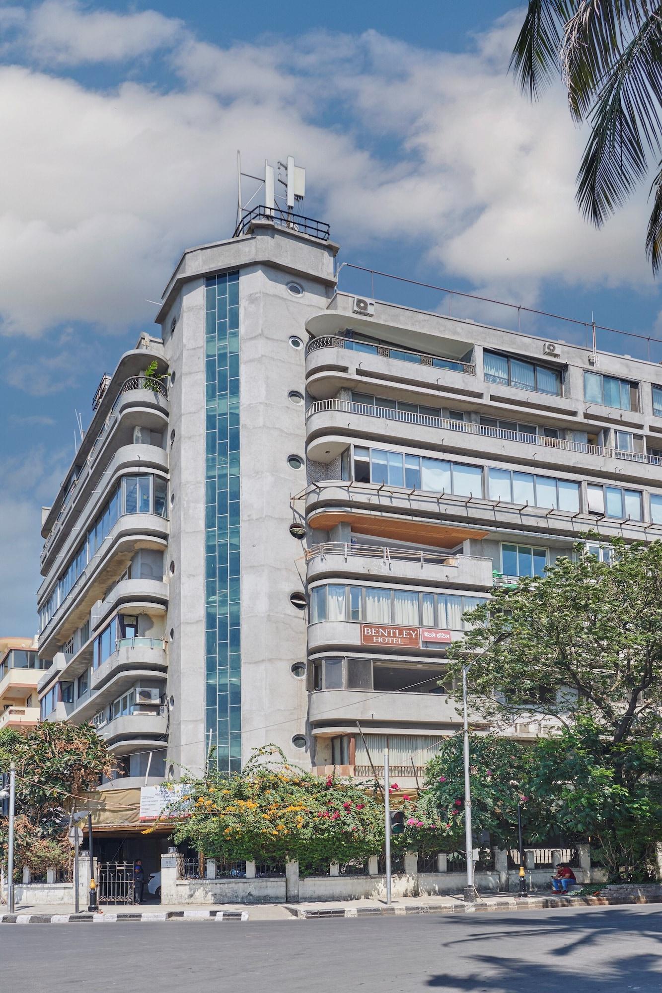 Vista Exterior Bentley Hotel Marine Drive