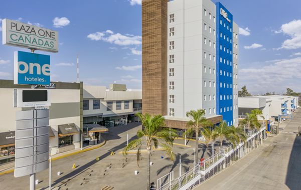 One Guadalajara Periferico Norte