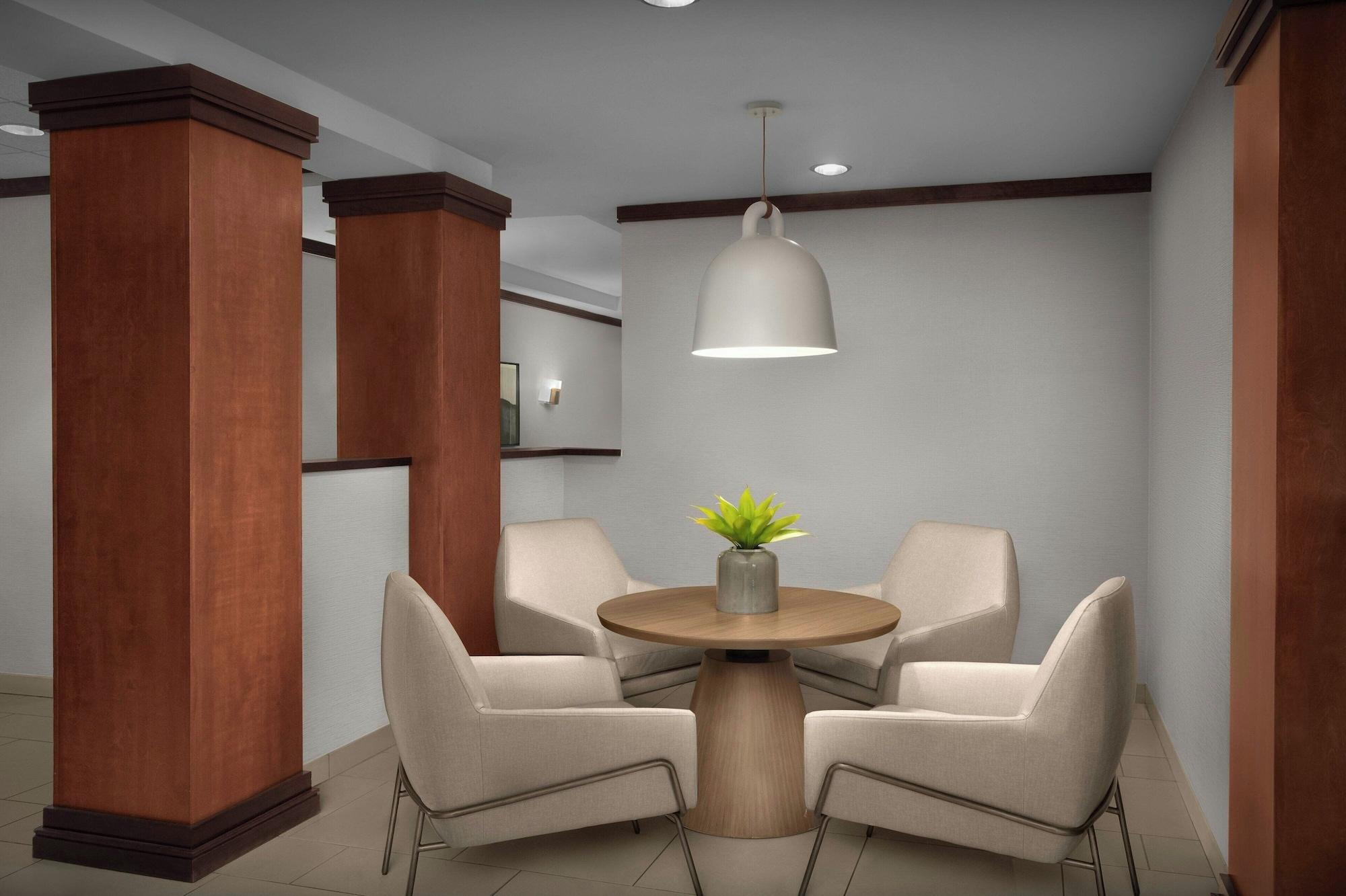 Vista Lobby Fairfield Inn & Suites Phoenix Chandler / Fashion Center