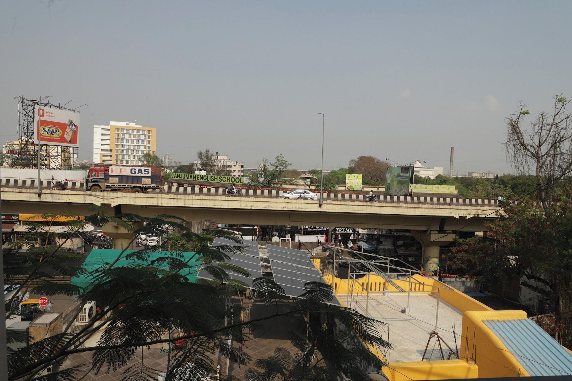 Equipamiento de Habitación V & U Homestay Sadar