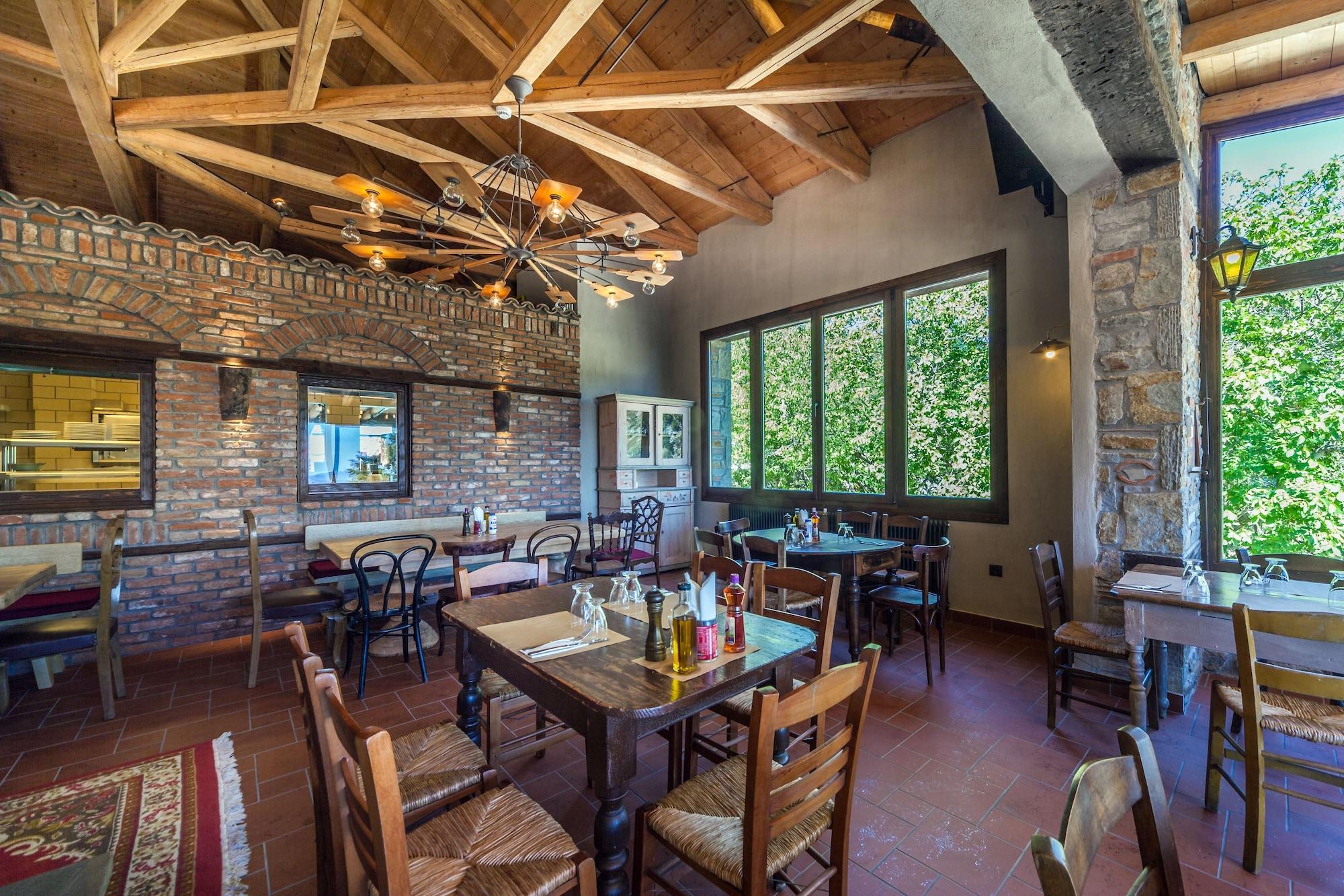 Restaurant Montanema Handmade Village