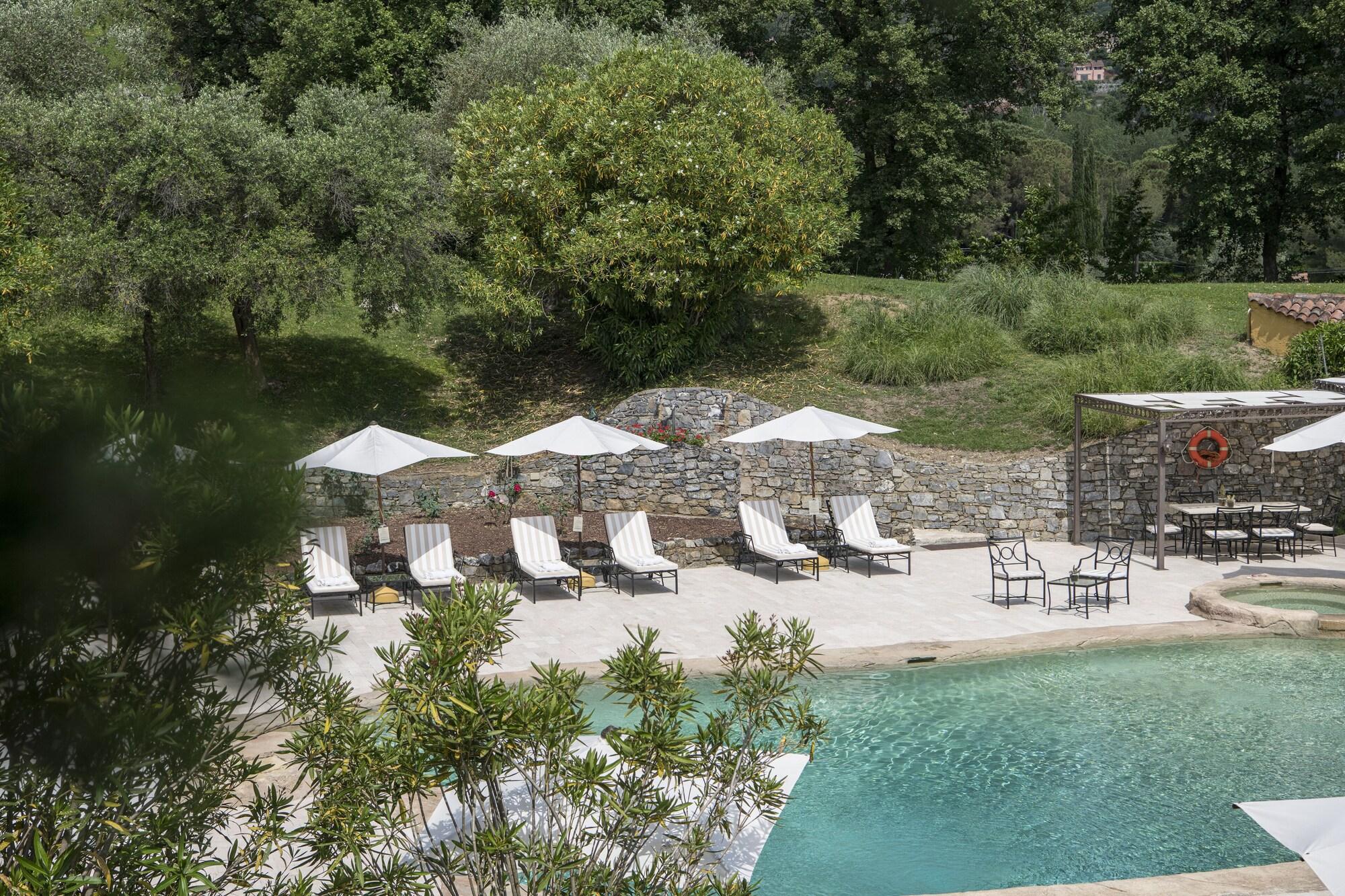 Vista Piscina La Meridiana Relais & Chateaux