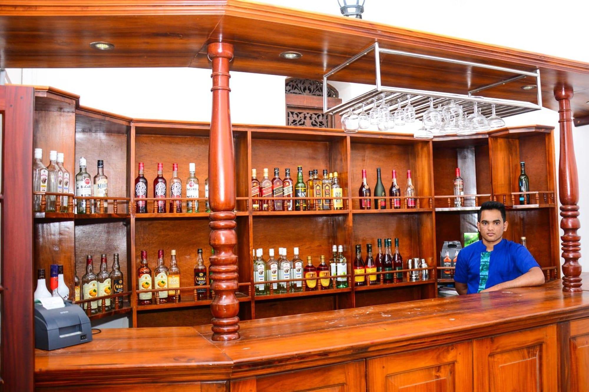 Bar/Salón Centauria Hill Resort