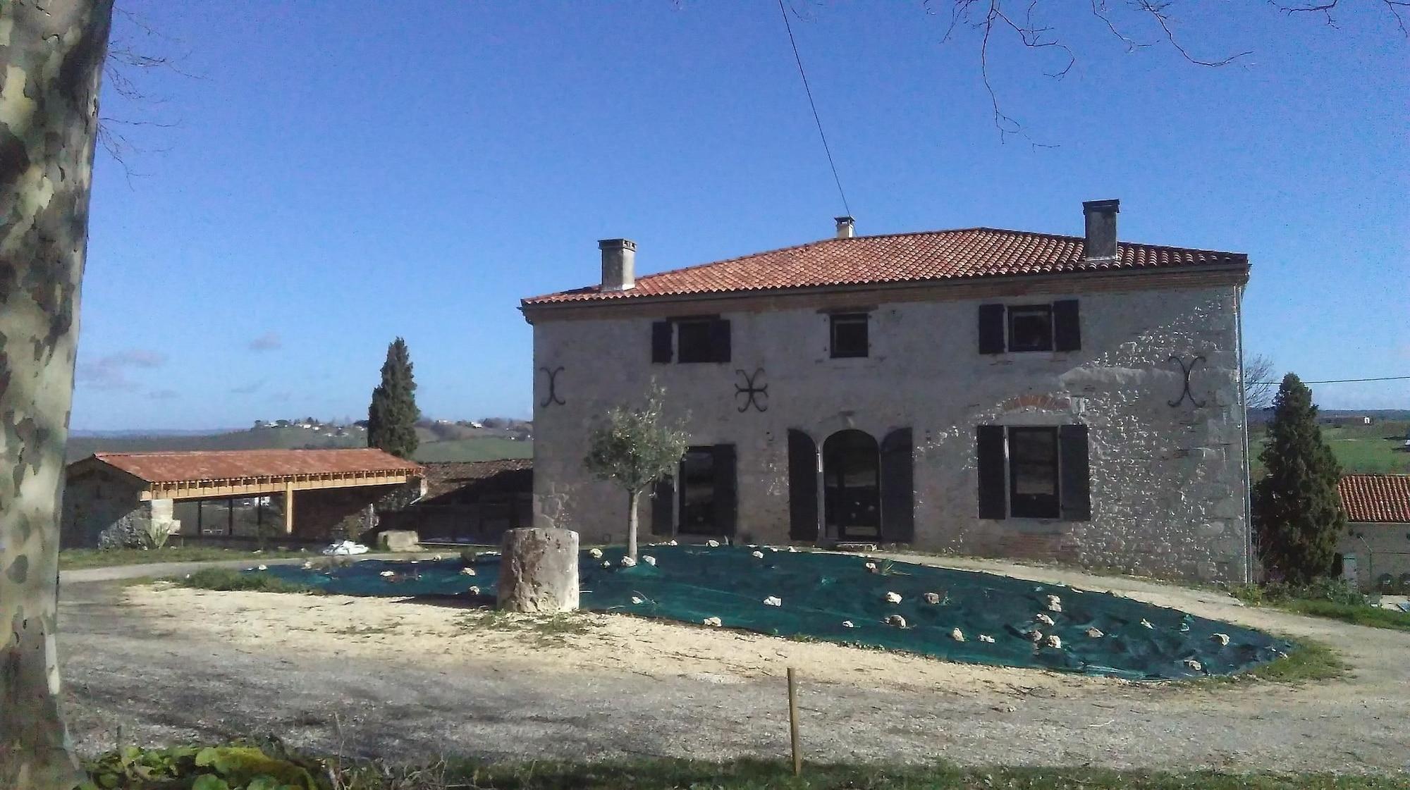 Vista Exterior Domaine de Calbiac - On the boardwalk