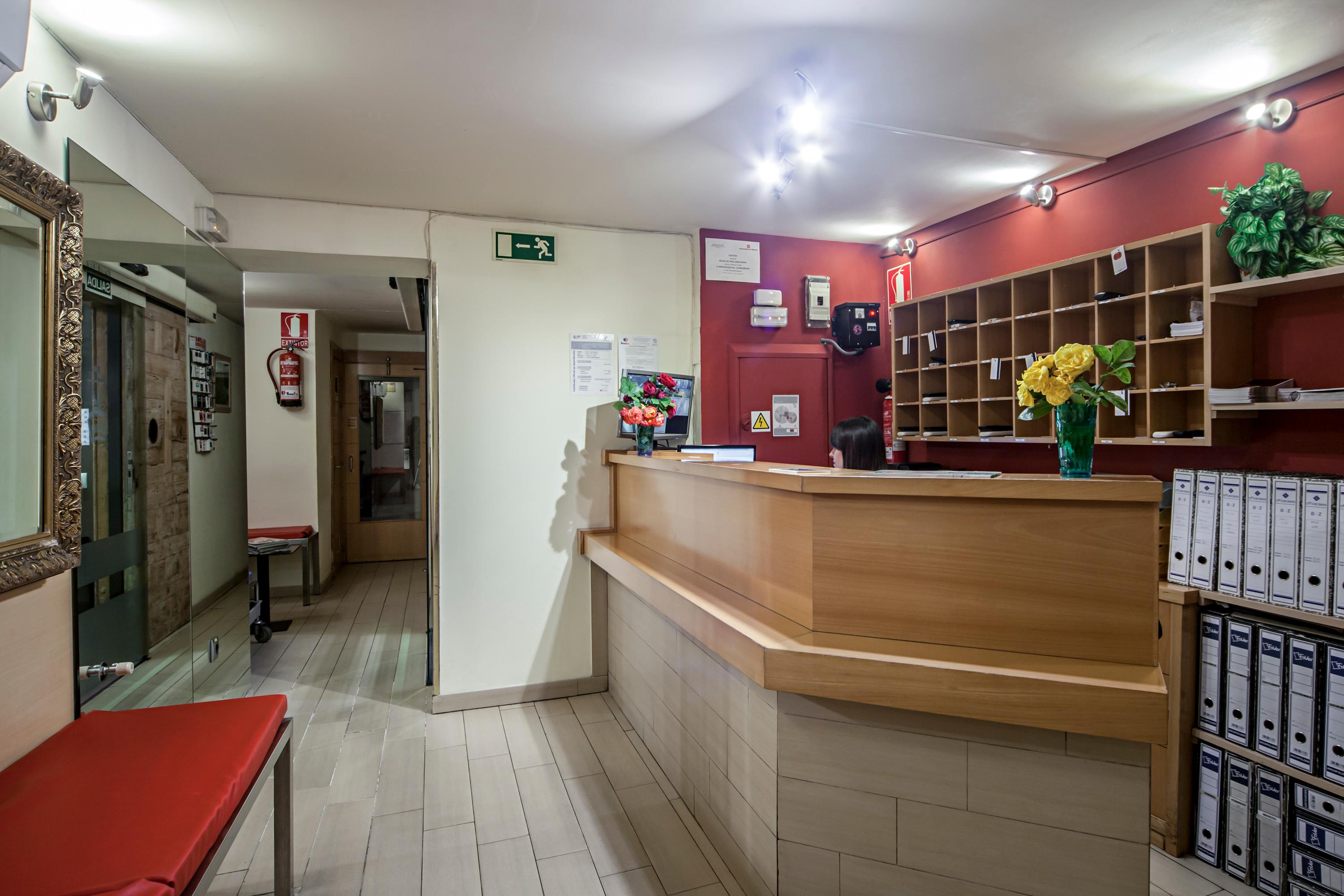 Vista Lobby INTER Puerta del Sol - Auto Check-in