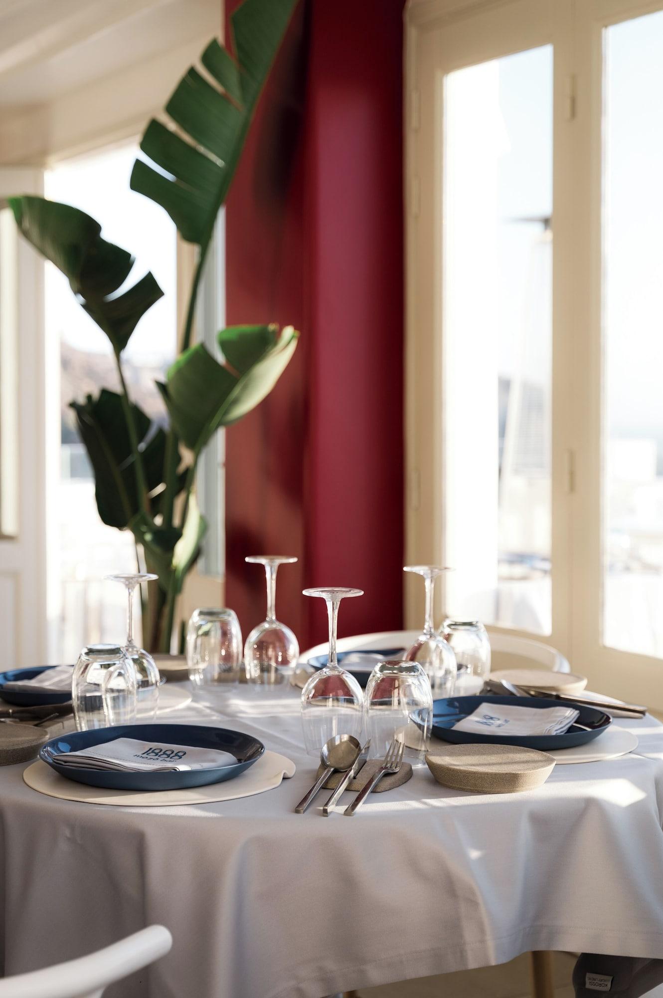 Restaurant Apeiron Blue Santorini - Sustainable Adults Only 14+