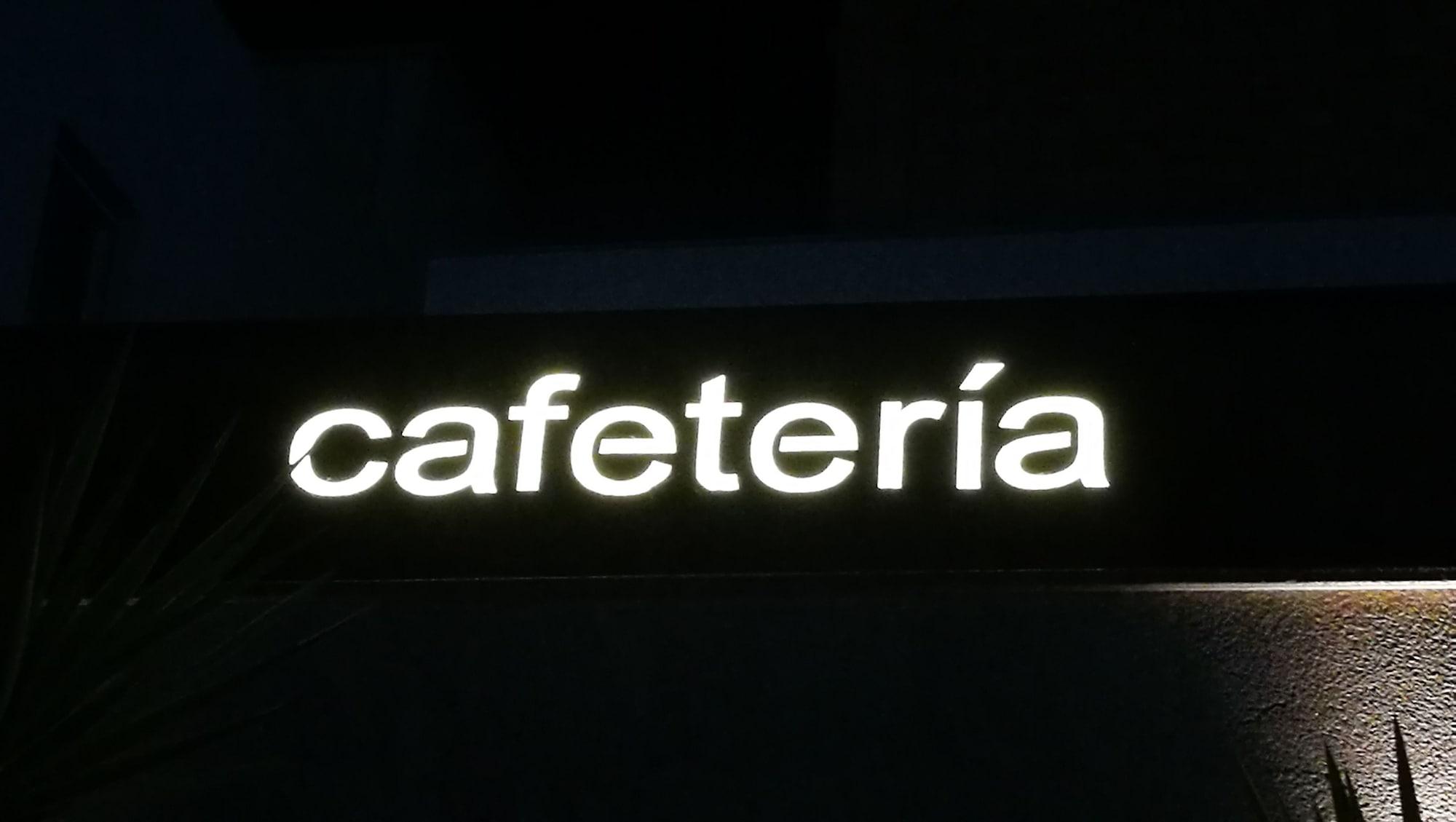 Vista Exterior Hotel Moya