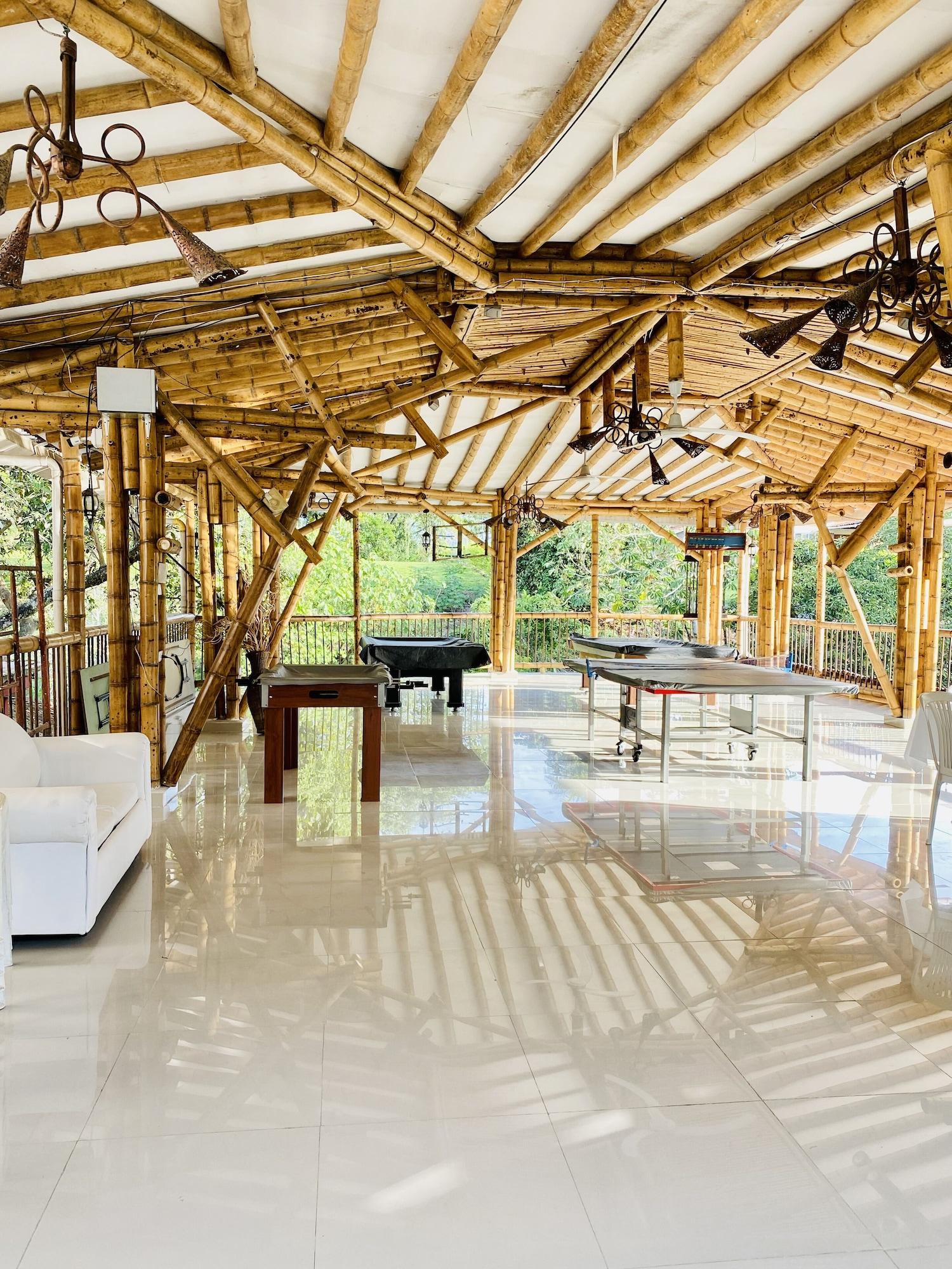 Comodidades del Alojamiento Hotel West California