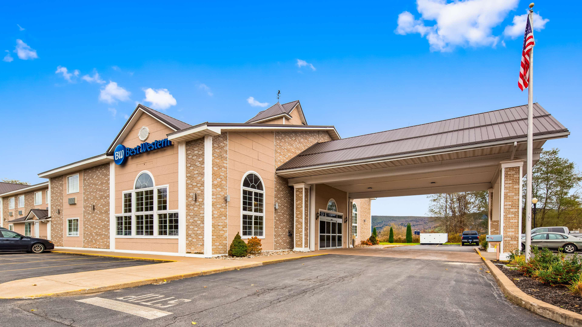 Vista Exterior Best Western Cooperstown Inn & Suites