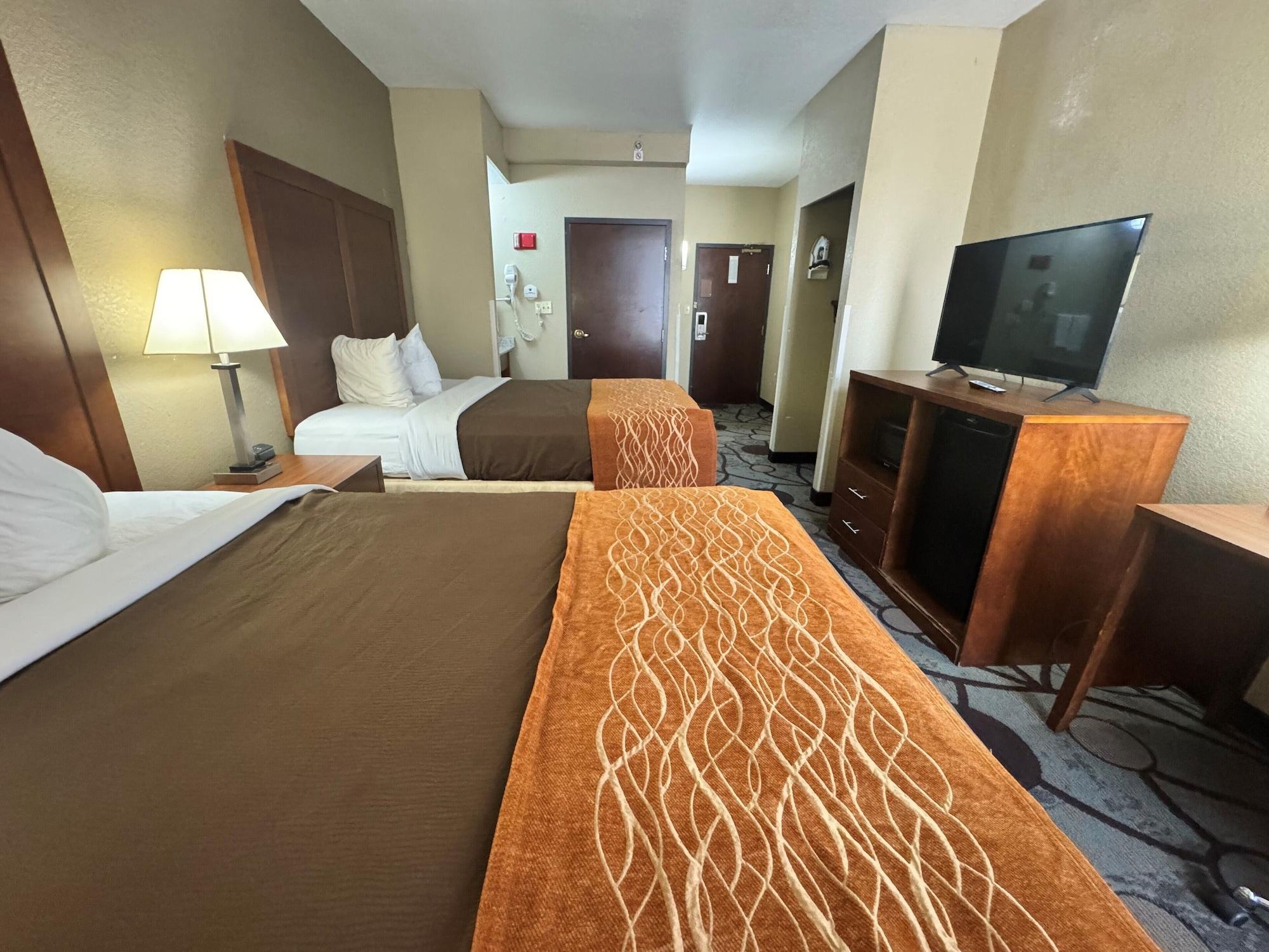 Habitación AmericInn by Wyndham Memphis East