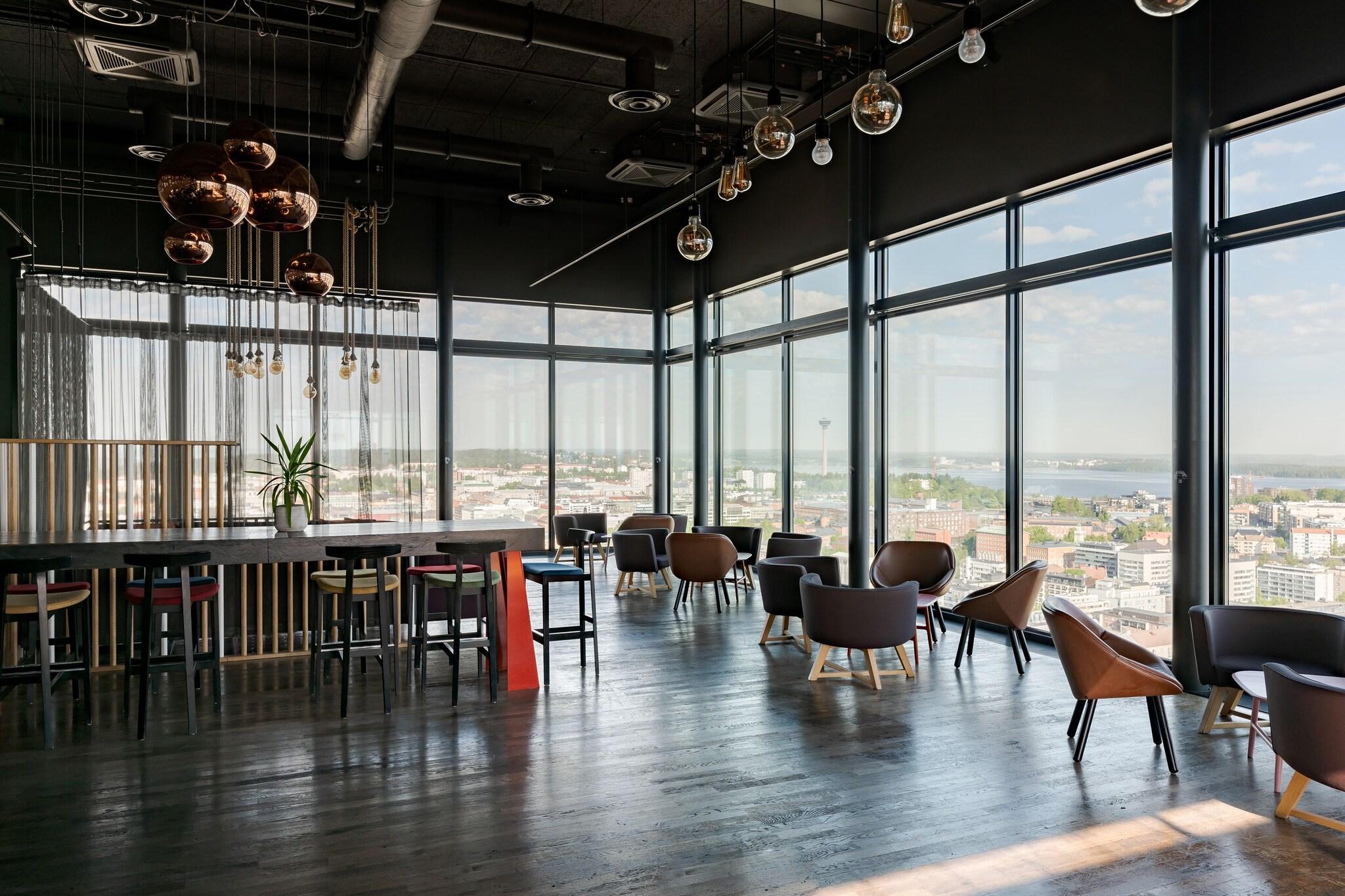 Bar/Salón Solo Sokos Hotel Torni Tampere