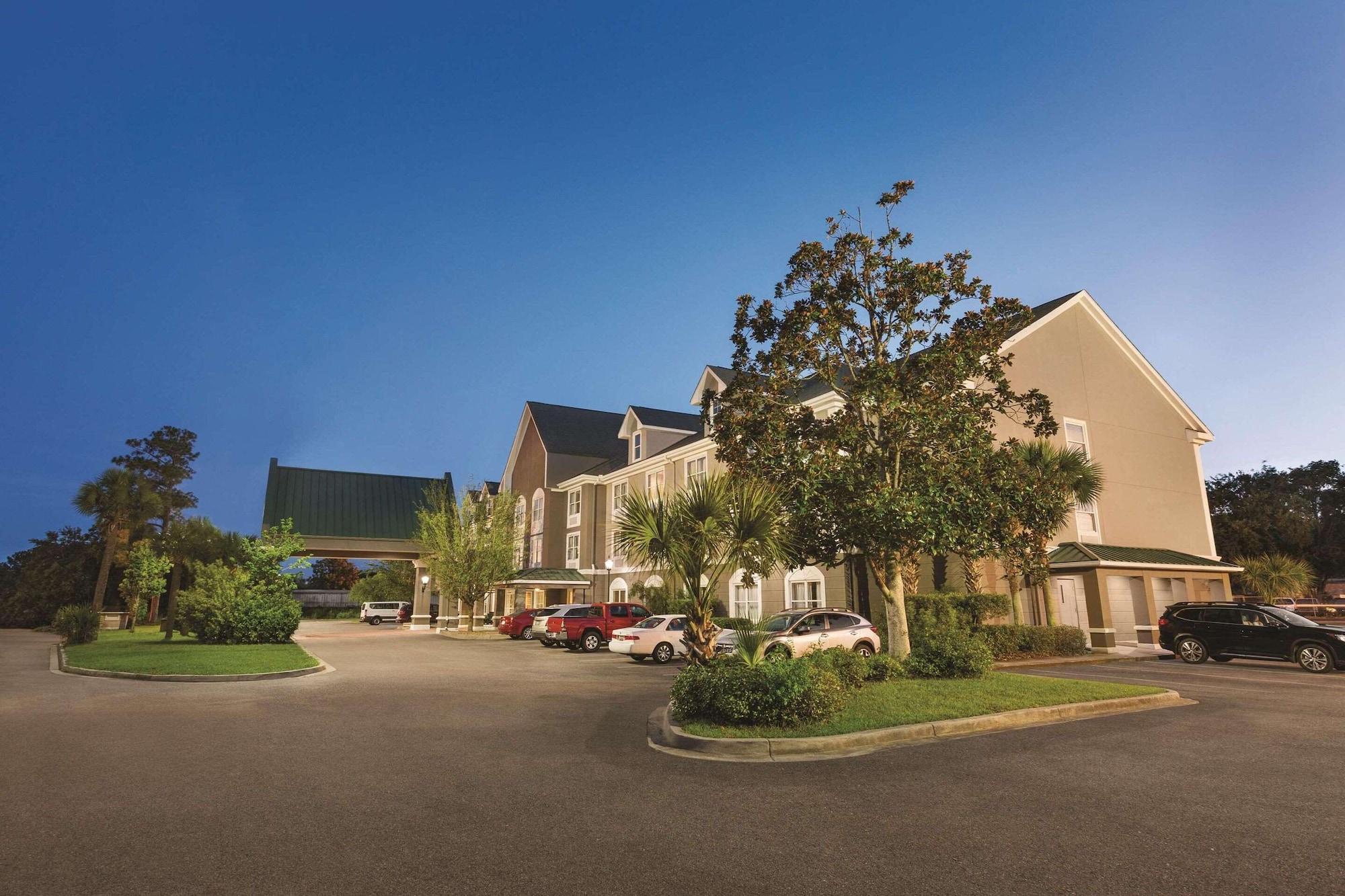 Vista Exterior Country Inn & Suites by Radisson, Beaufort West, SC