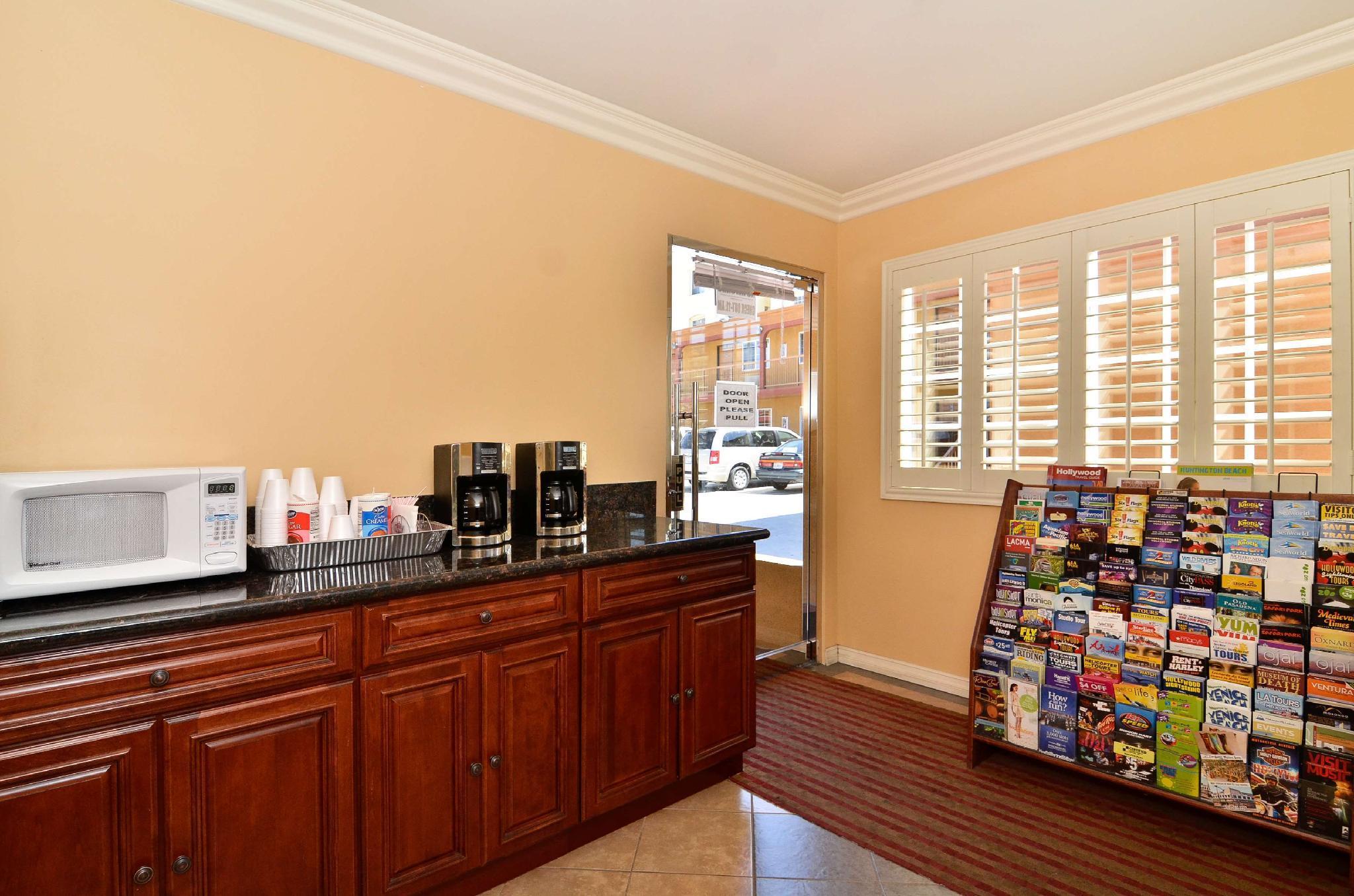 Vista Lobby DTLA Hotel