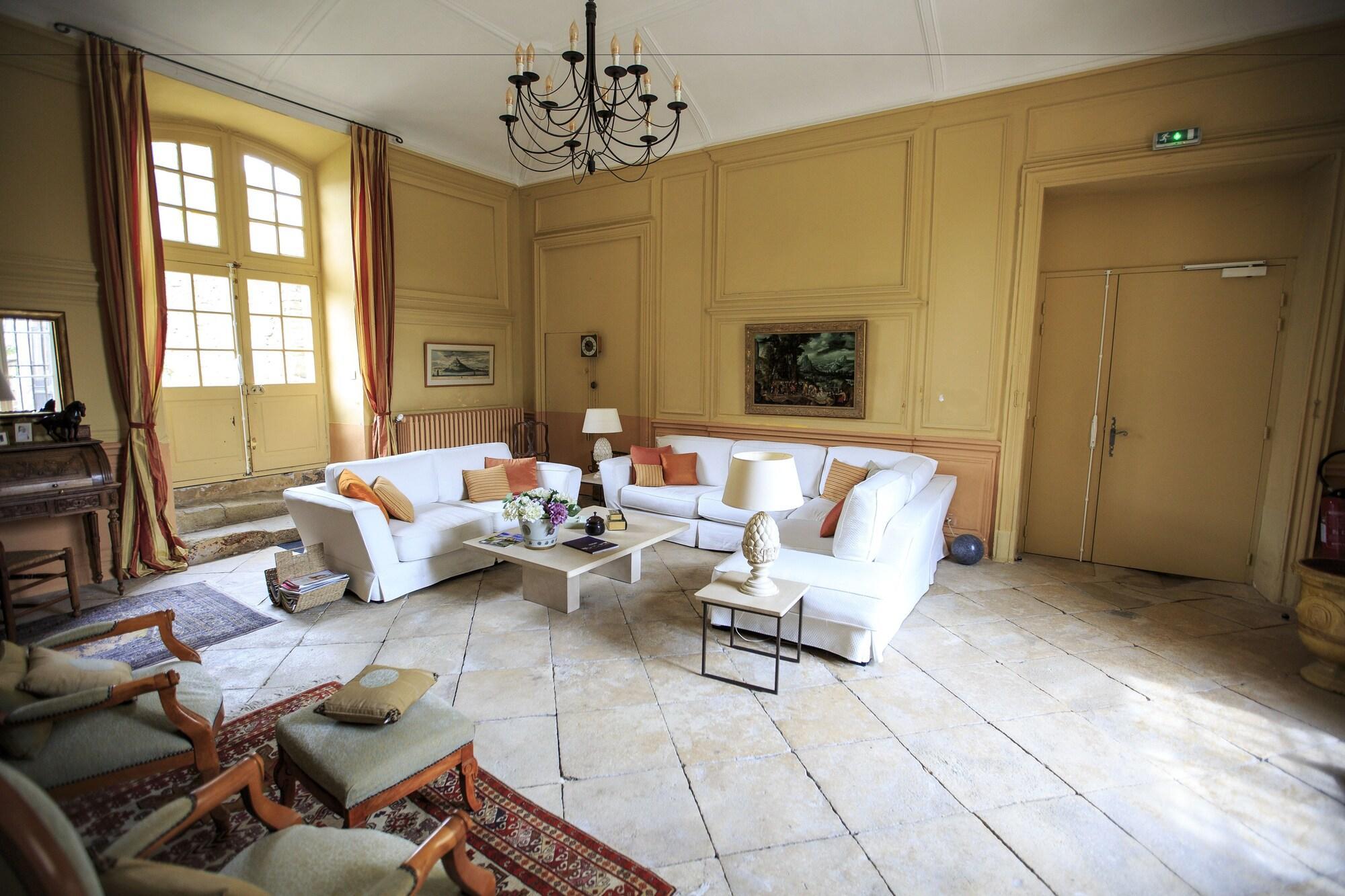 Vista Lobby Domaine des Escaunes
