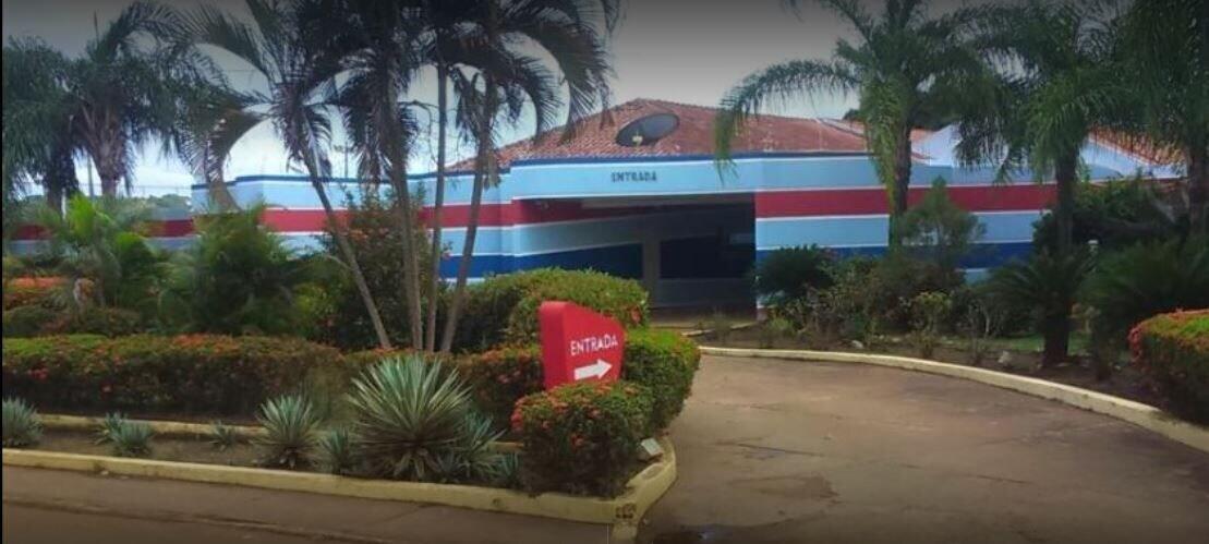 Vista da fachada Dlirium Motel