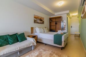 Alquiler Vacacional - Estudio Moderno en el Centro con Piscina - Pv915