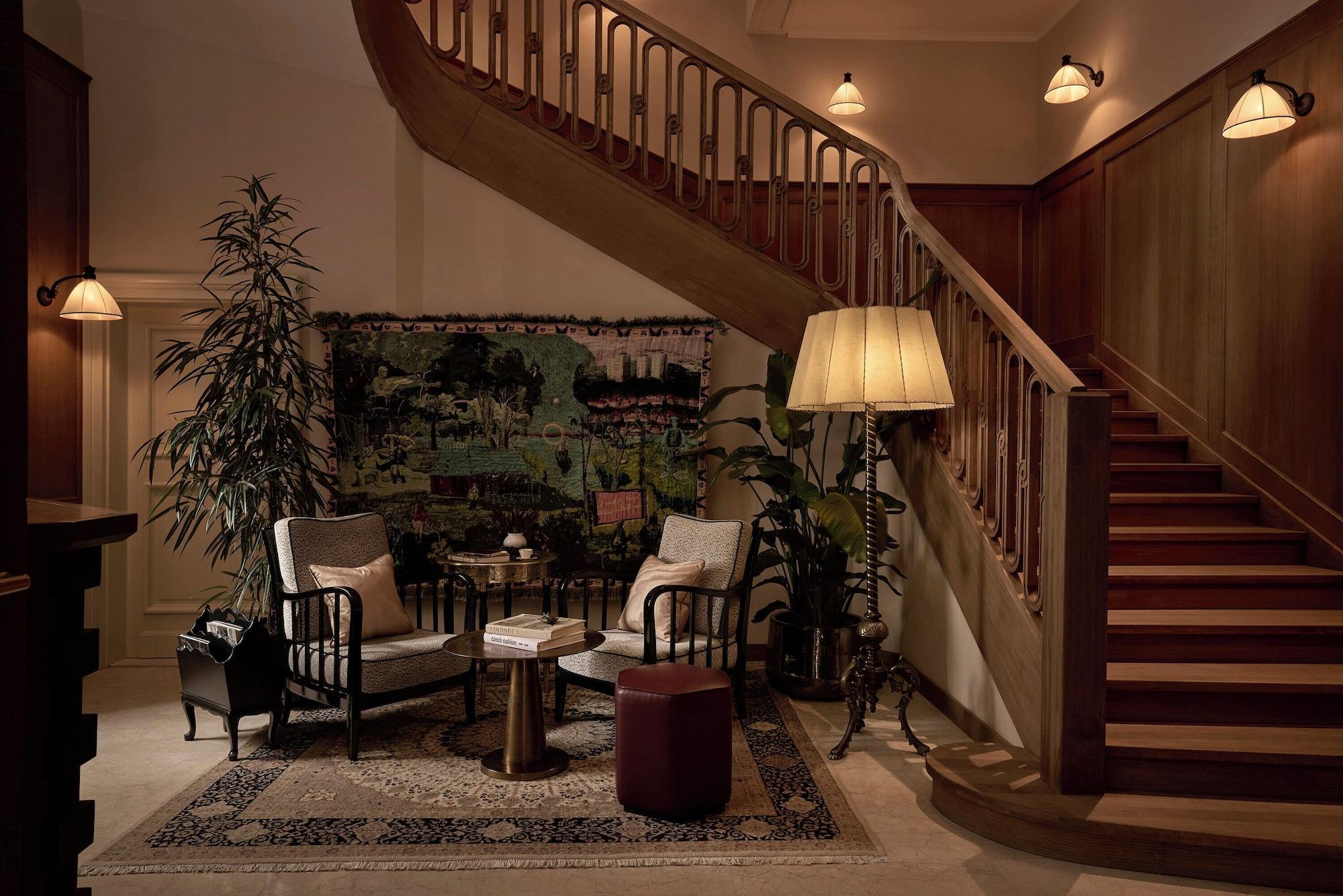 Vista Lobby Sir Prague, part of Sircle Collection