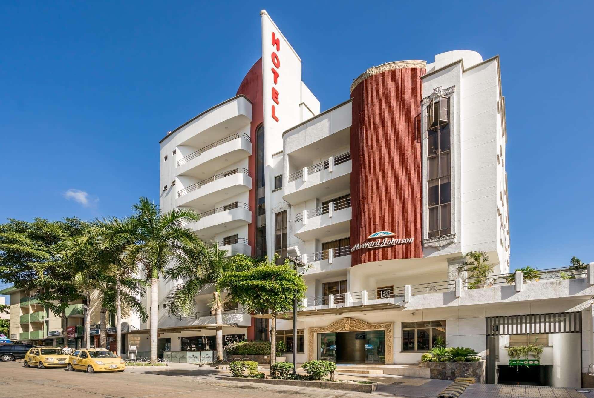 Vista Exterior Howard Johnson Hotel Versalles Barranquilla