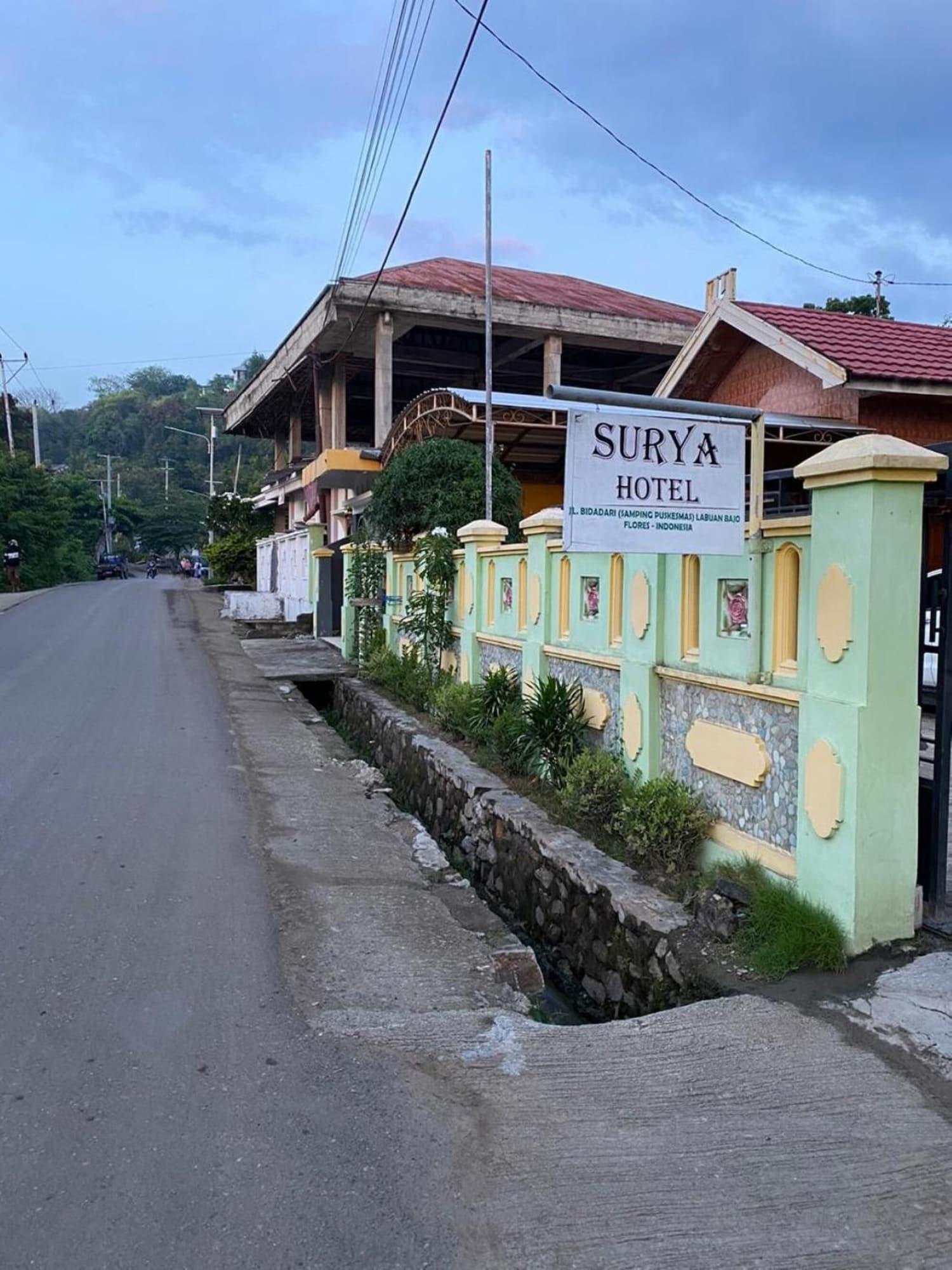 Vista Exterior Surya Hotel Labuan Bajo