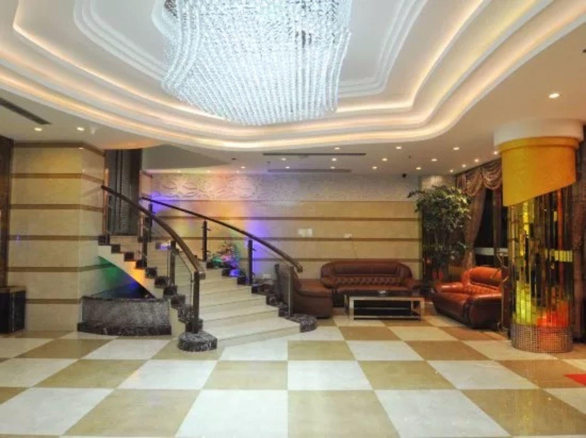 Varios Yiwu Chuzhou Hotel