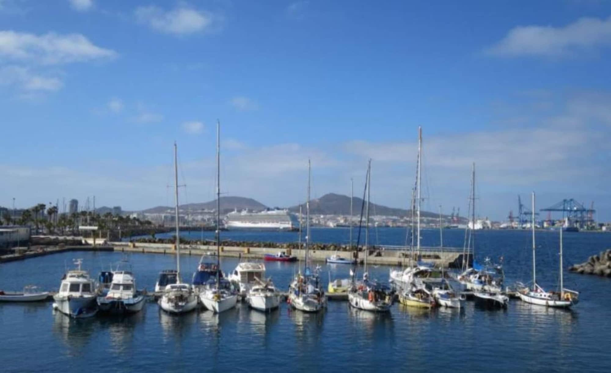 Vista Exterior Hostel Las Palmas by Youroom