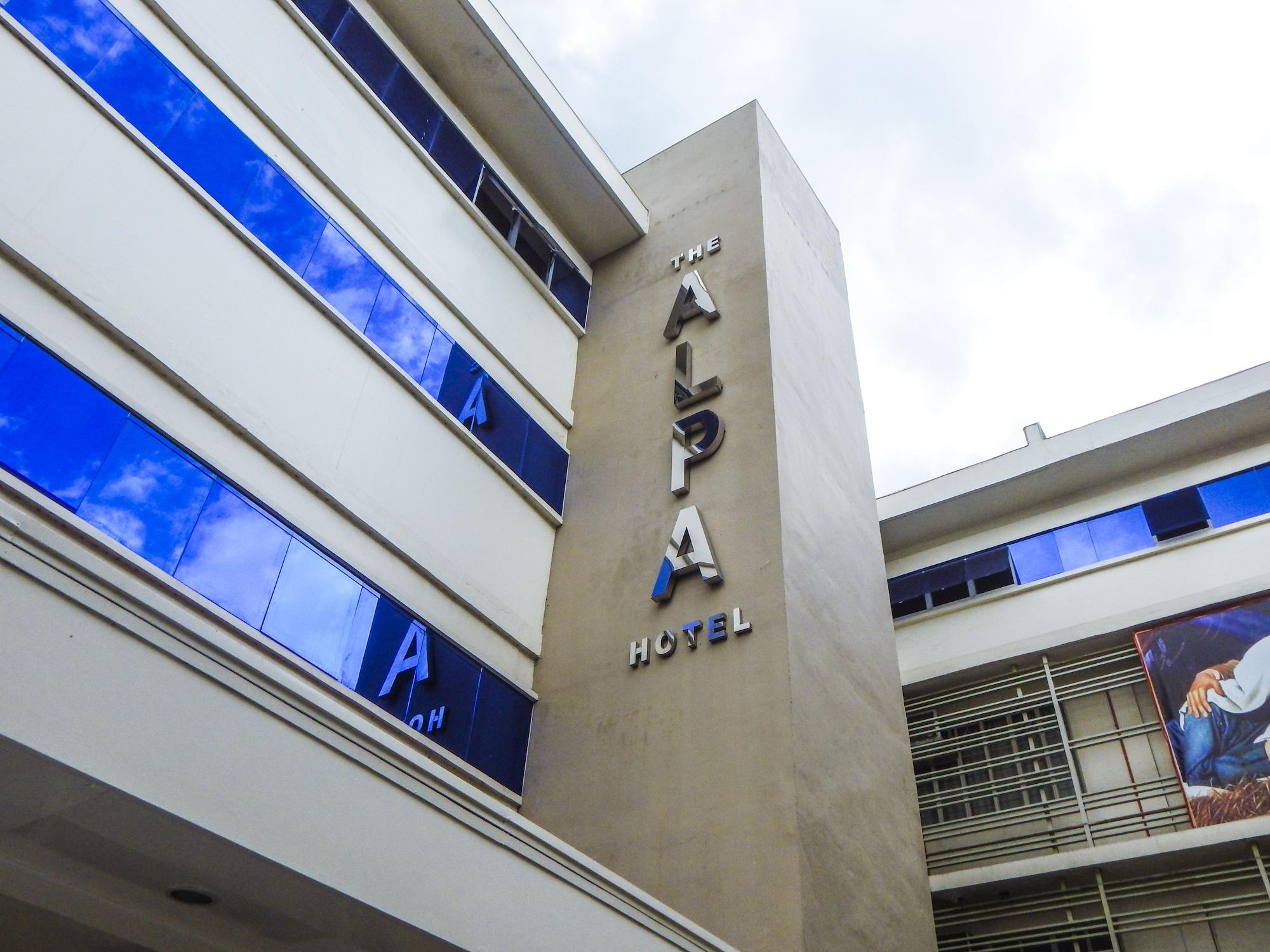Vista Exterior The Alpa Hotel and Restaurant