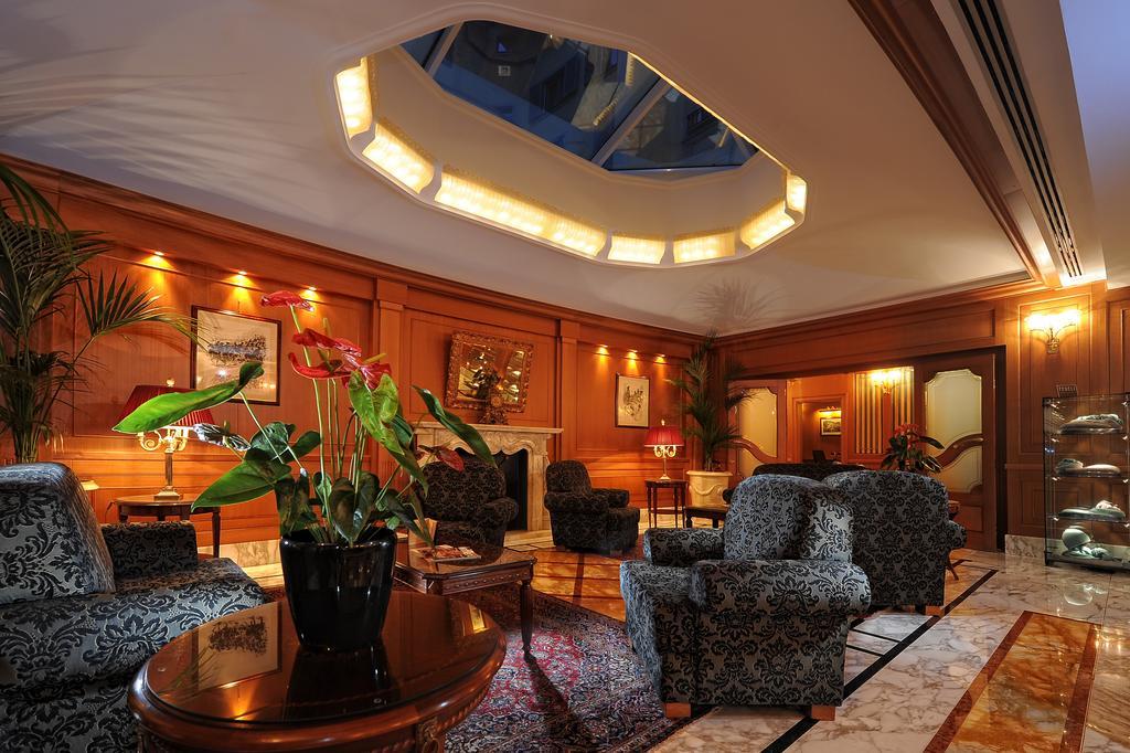 Vista Lobby Hotel Manzoni