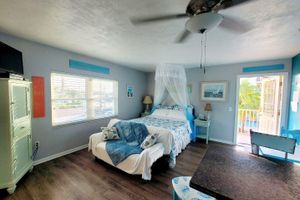 Alquiler Vacacional - Waterside studio in the heart of Treasure Island, walk to beach