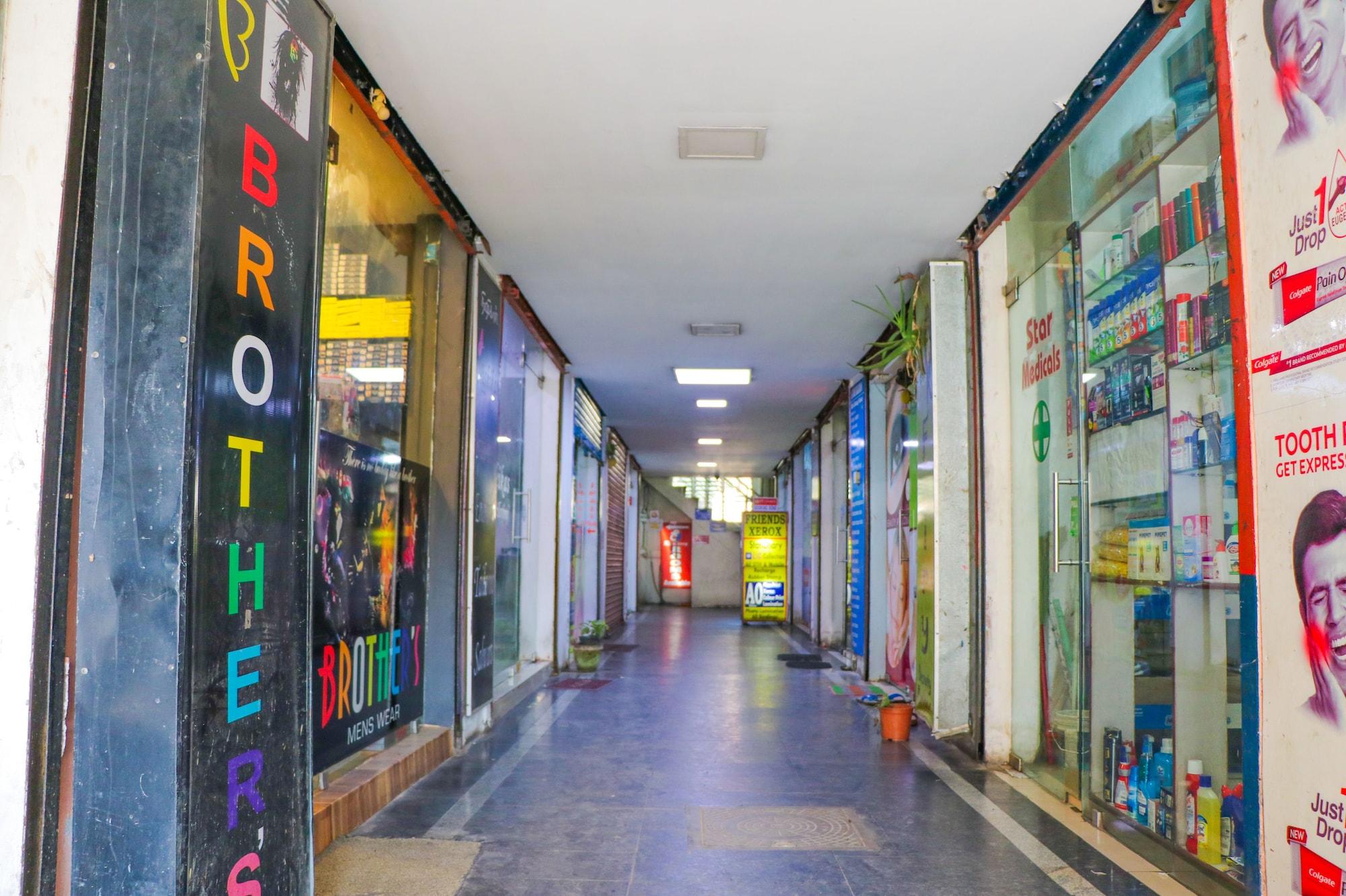 Vista Lobby S4 Residency